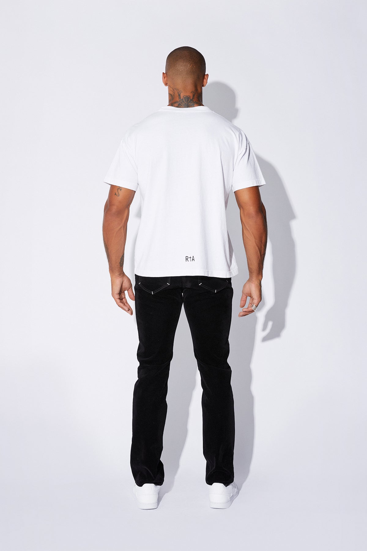 LIAM SHORT SLEEVE TEE WHITE FRONT LOGO – RTA - Main Image