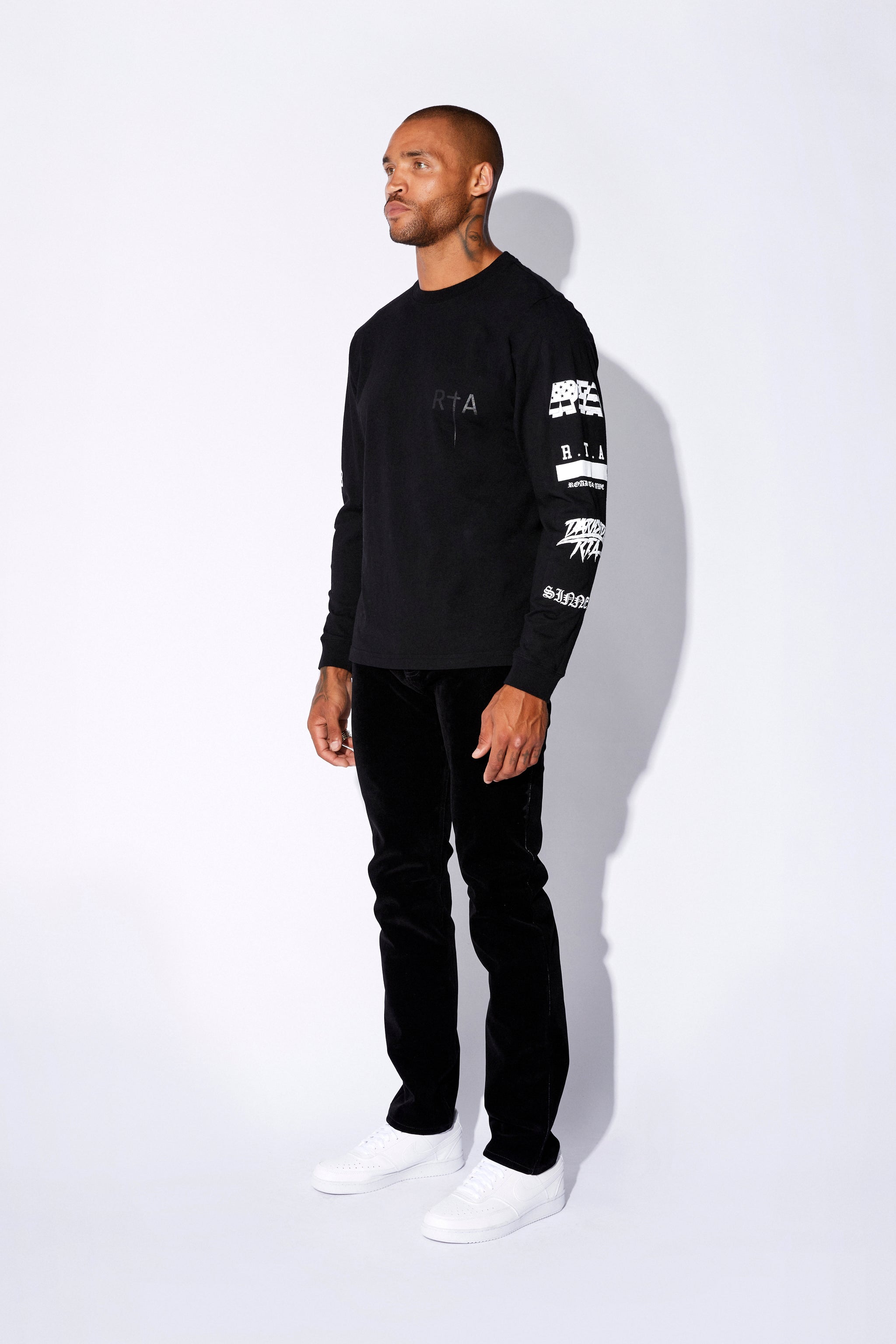 Men's Black Long Sleeve Graphic Tee | RTA