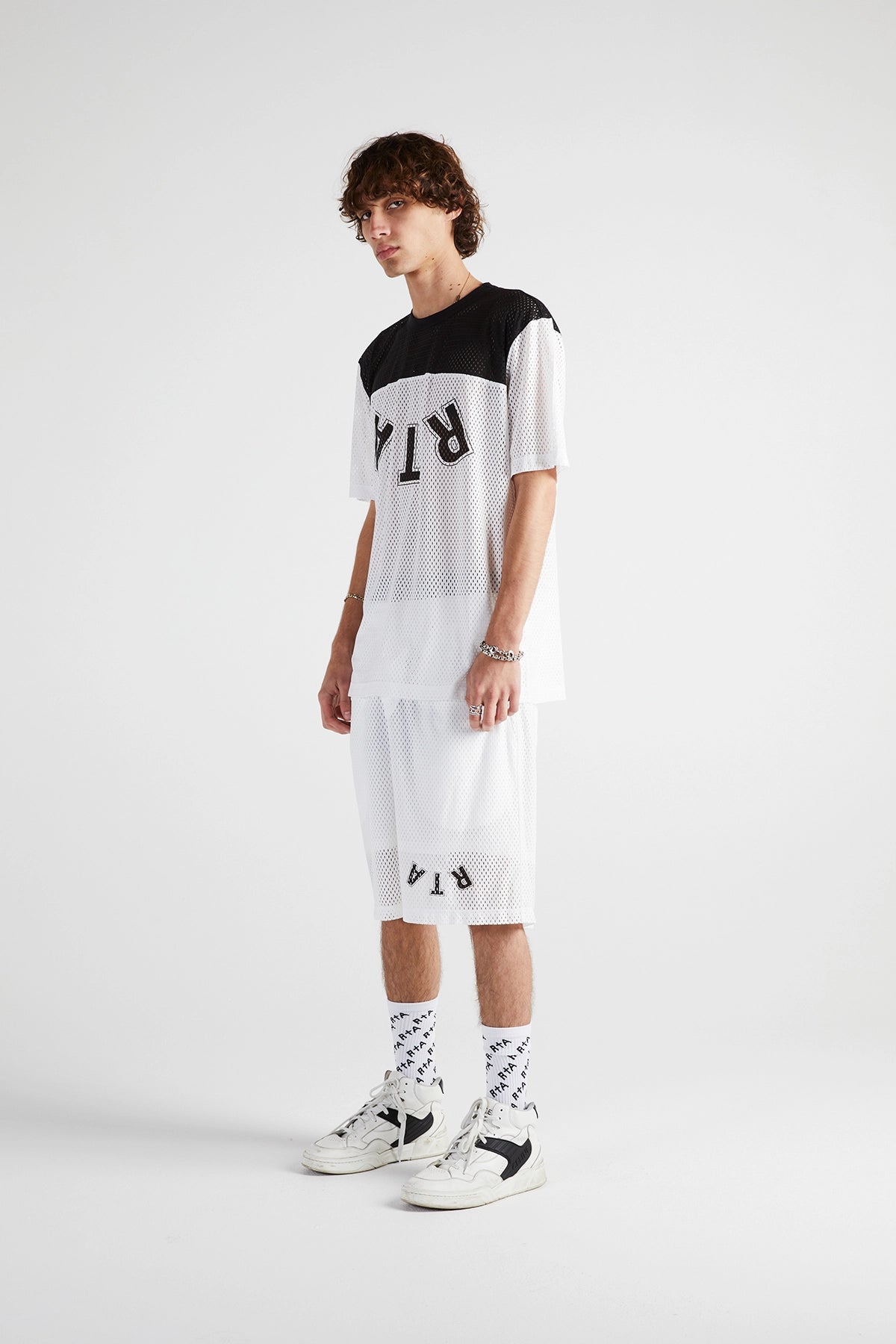 MESH SHORT | WHITE UPSIDE DOWN LOGO