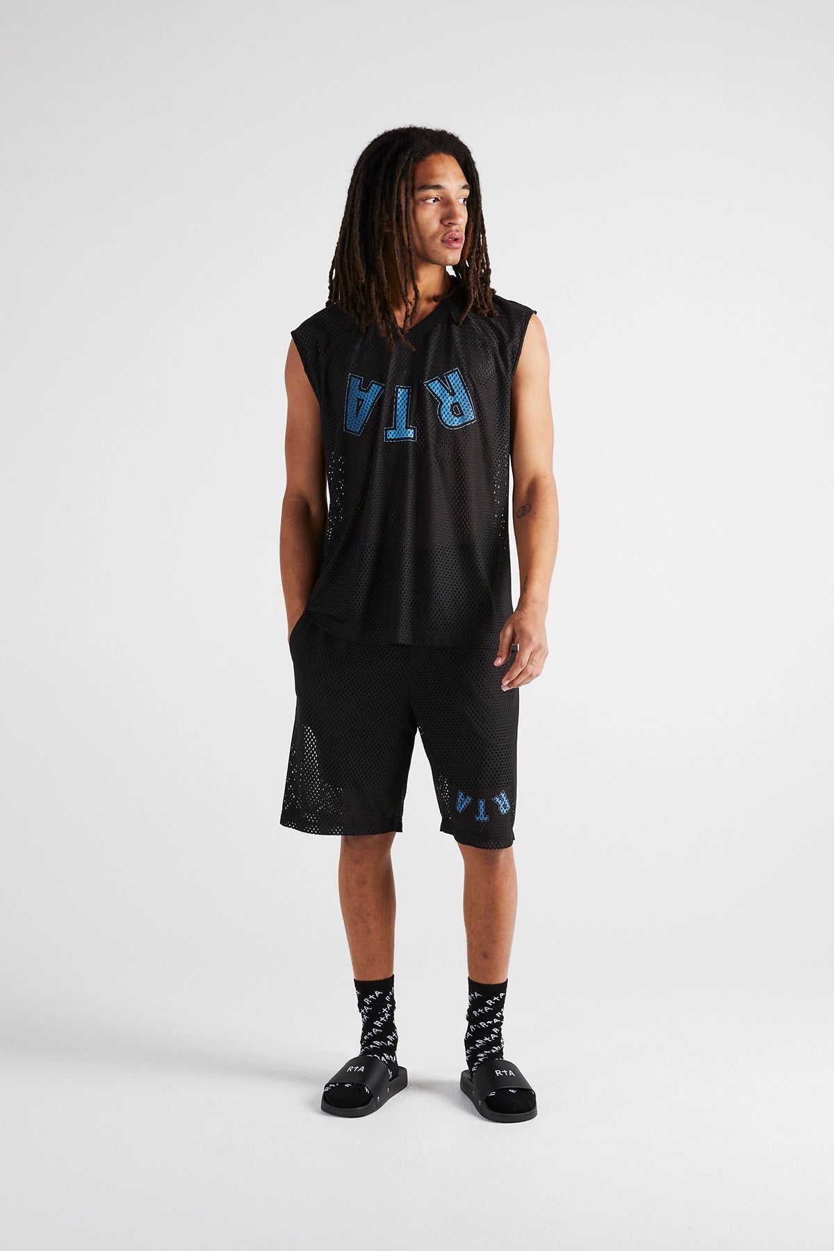 MESH SHORT | BLACK UPSIDE DOWN LOGO