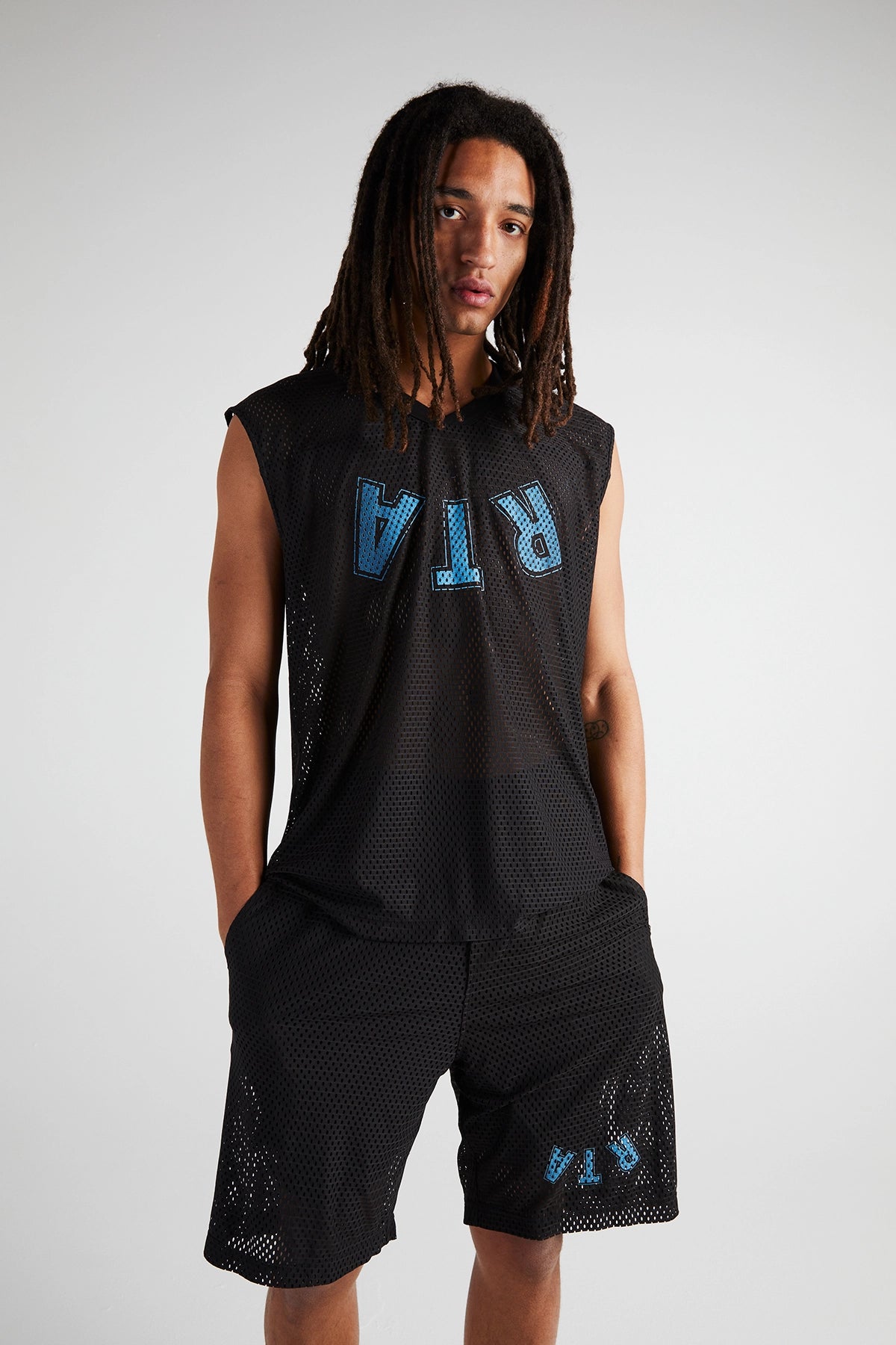 MESH SHORT | BLACK UPSIDE DOWN LOGO