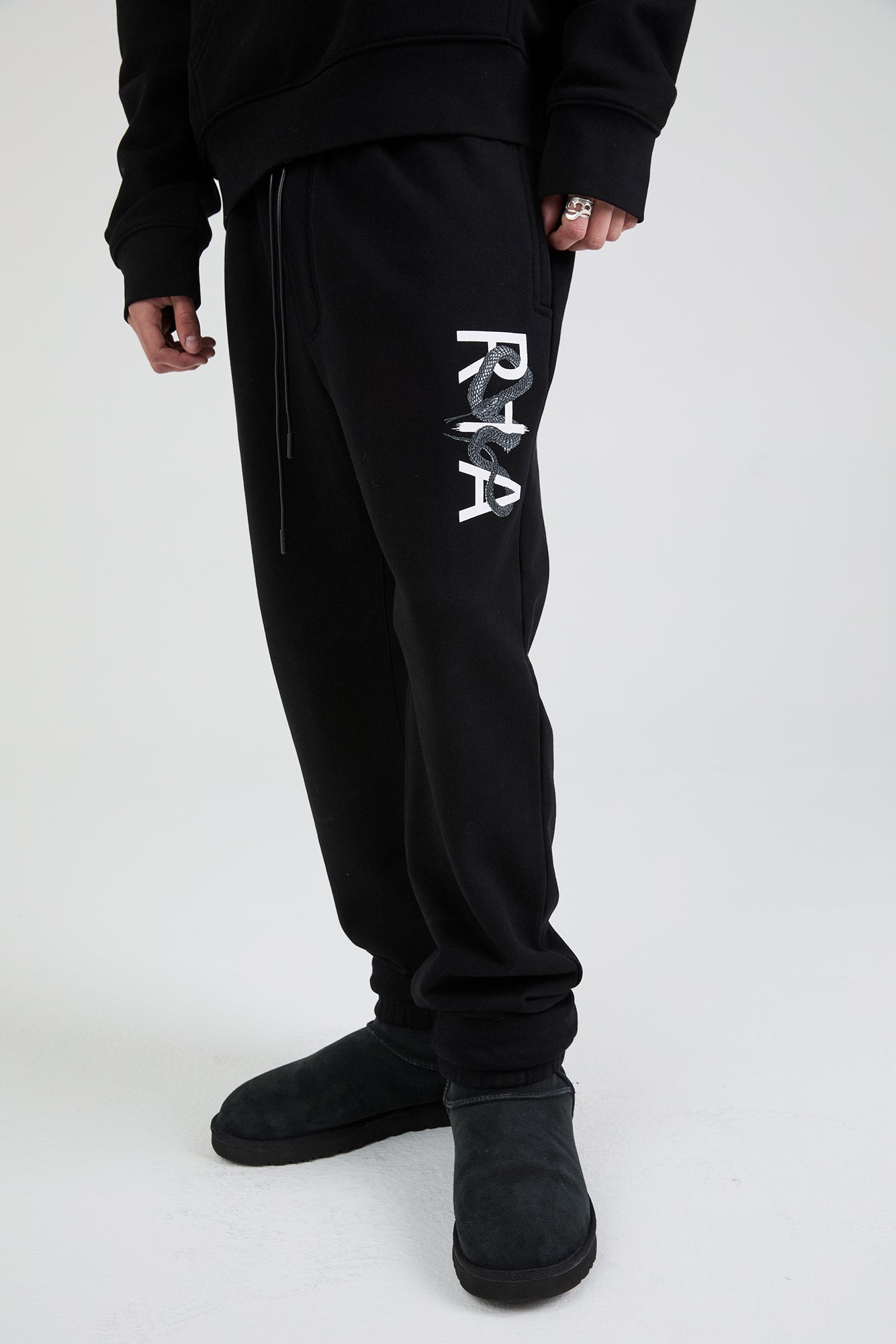 OWEN SWEATPANT | BLACK SNAKE LOGO