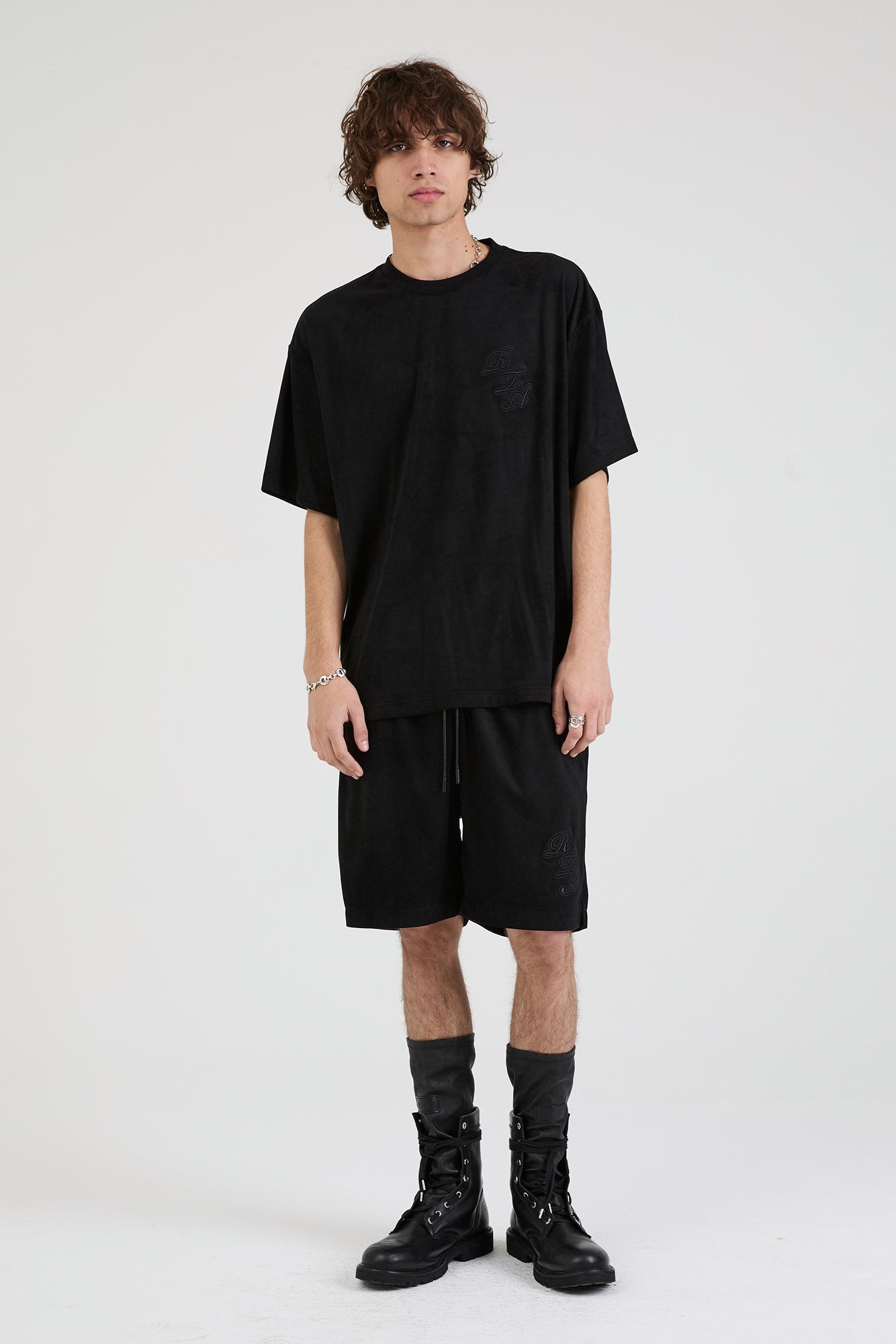 COLIN OVERSIZED SHORT SLEEVE TEE | BLACK SCRIPT LOGO