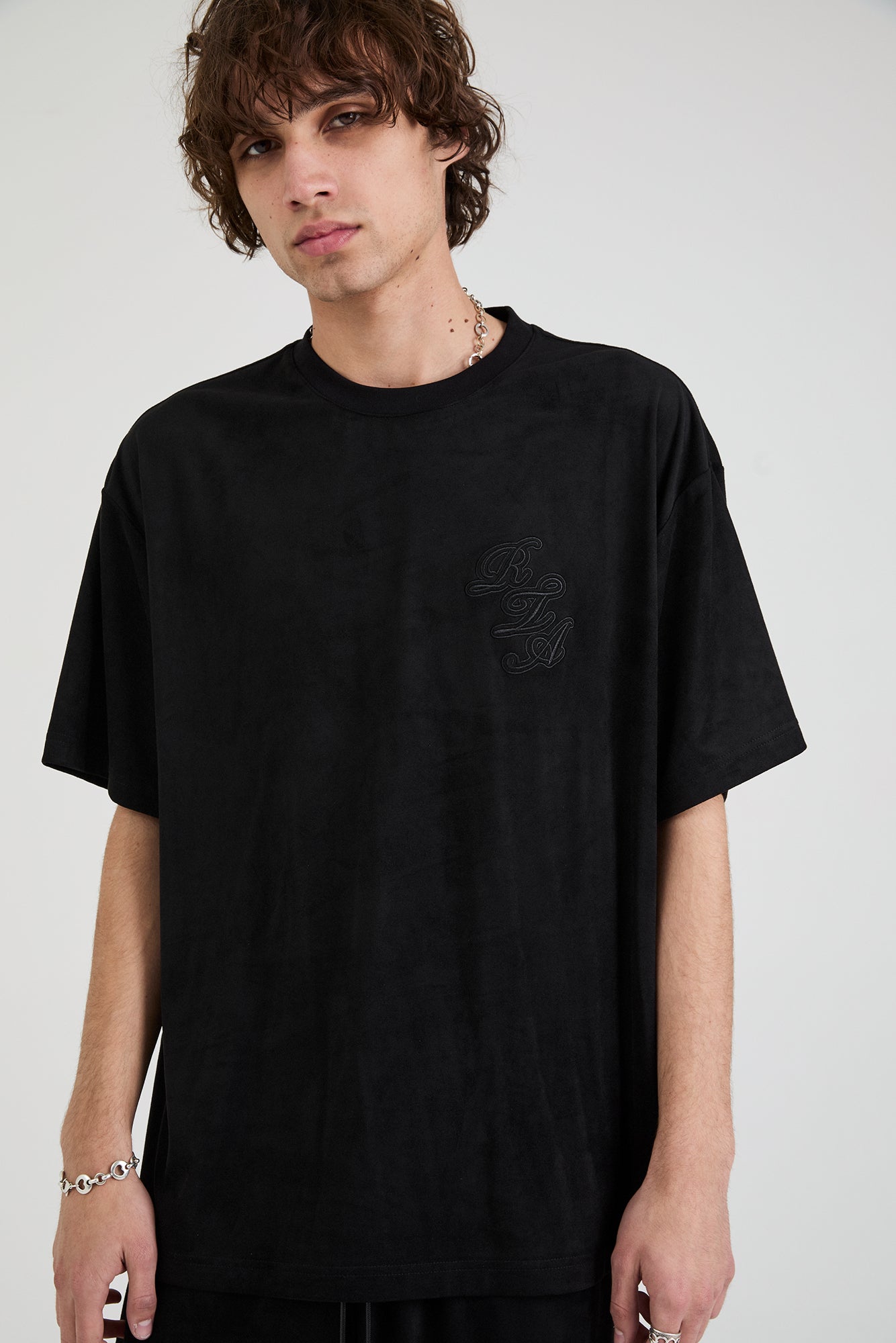 COLIN OVERSIZED SHORT SLEEVE TEE | BLACK SCRIPT LOGO