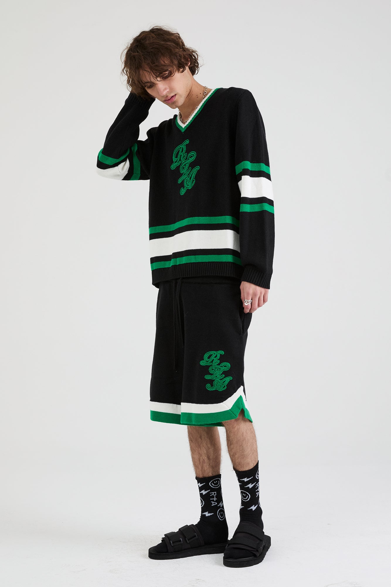 JOSHUA SWEATER | BLACK GREEN LOGO