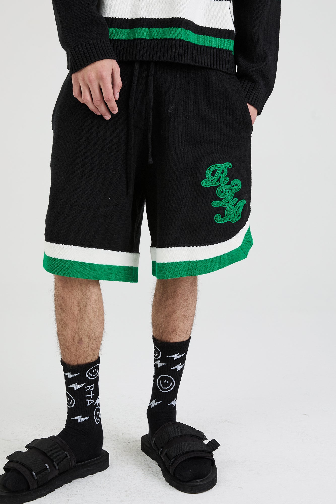 ELIAS SHORT | BLACK GREEN LOGO