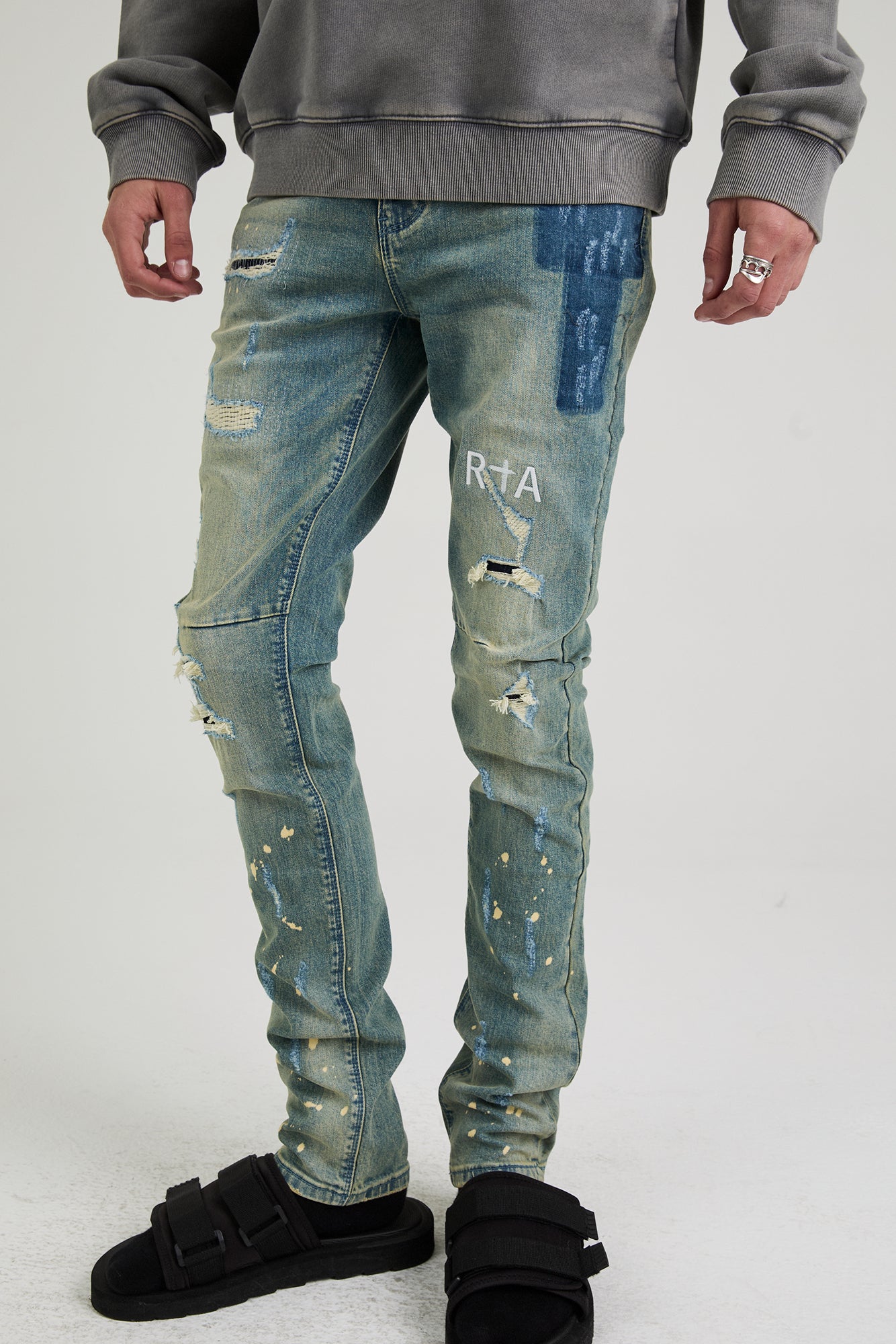 早く売却したいので格安にしておりますRtA Bryant スキニデニム28インチ Men's Blue Distressed Skinny Jeans | RTA
