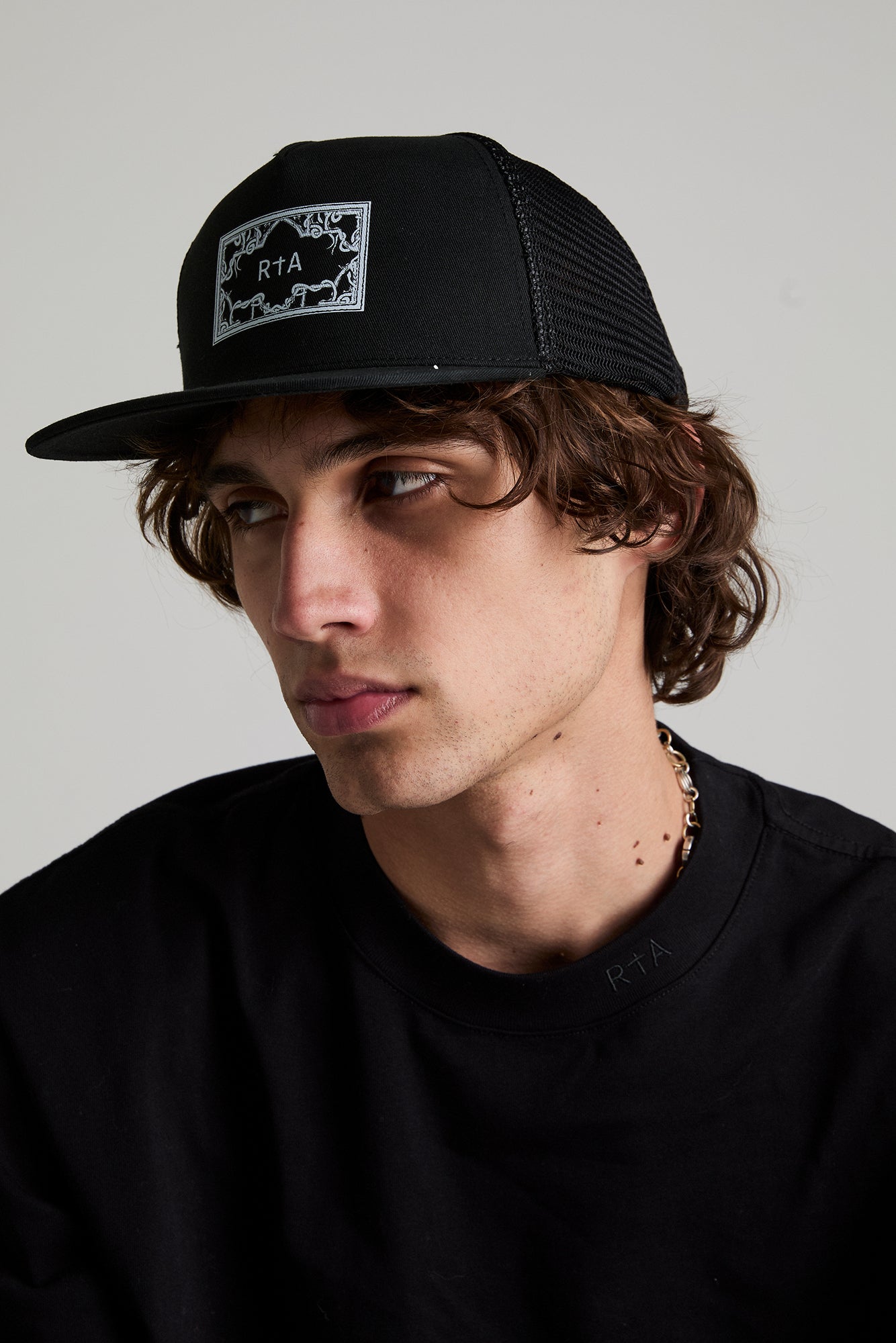 GIDEON TRUCKER HAT | BLACK STAMP LOGO