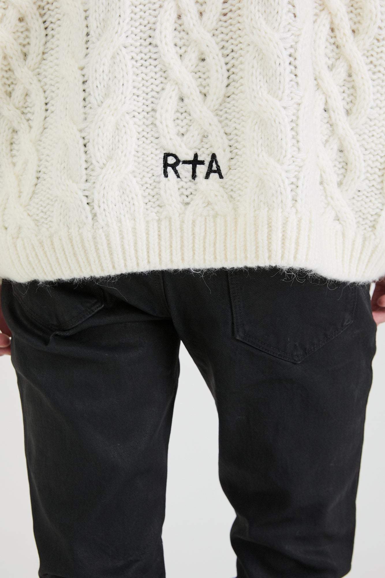 ETHAN SWEATER | WHITE CABLE KNIT