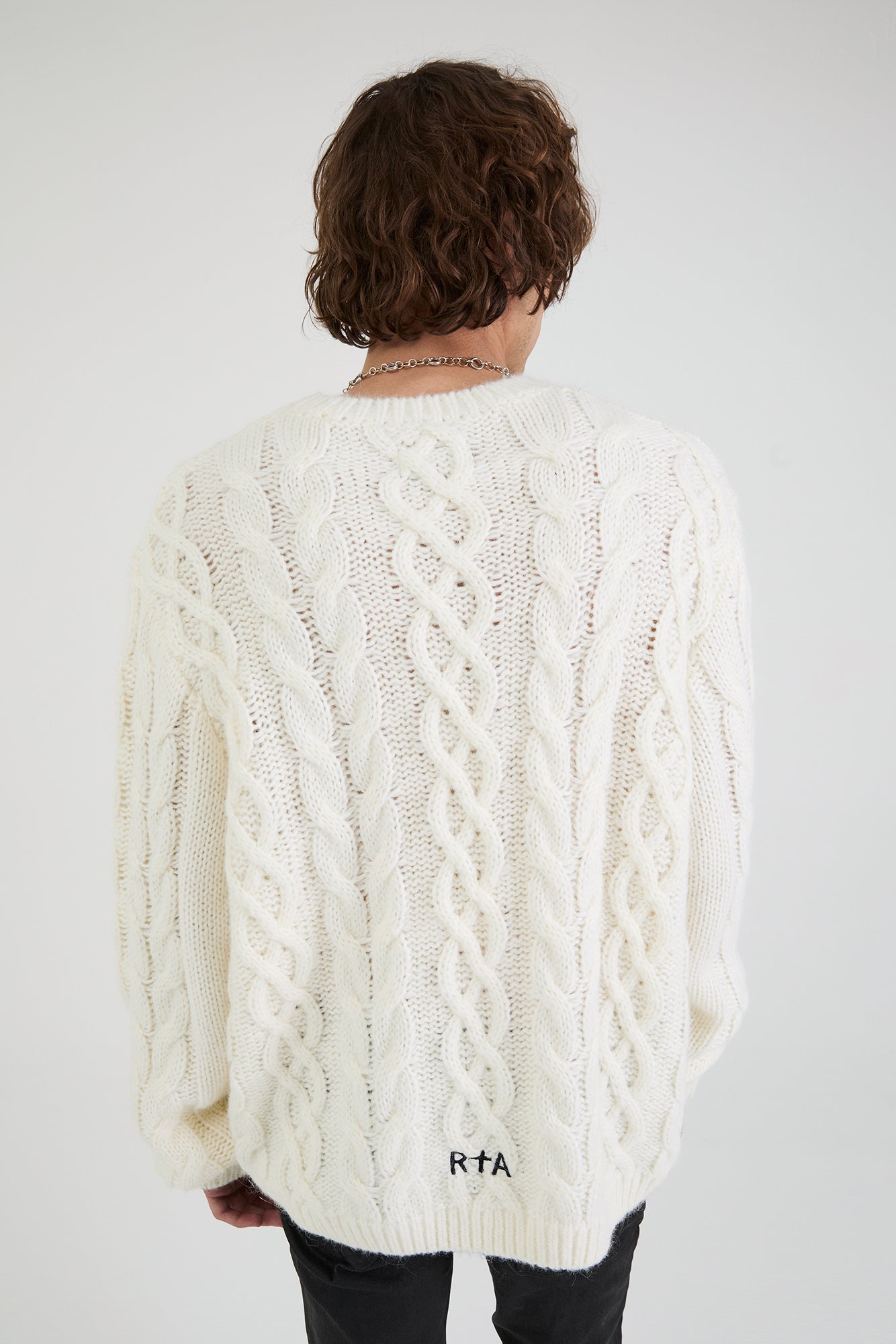 ETHAN | WHITE CABLE KNIT