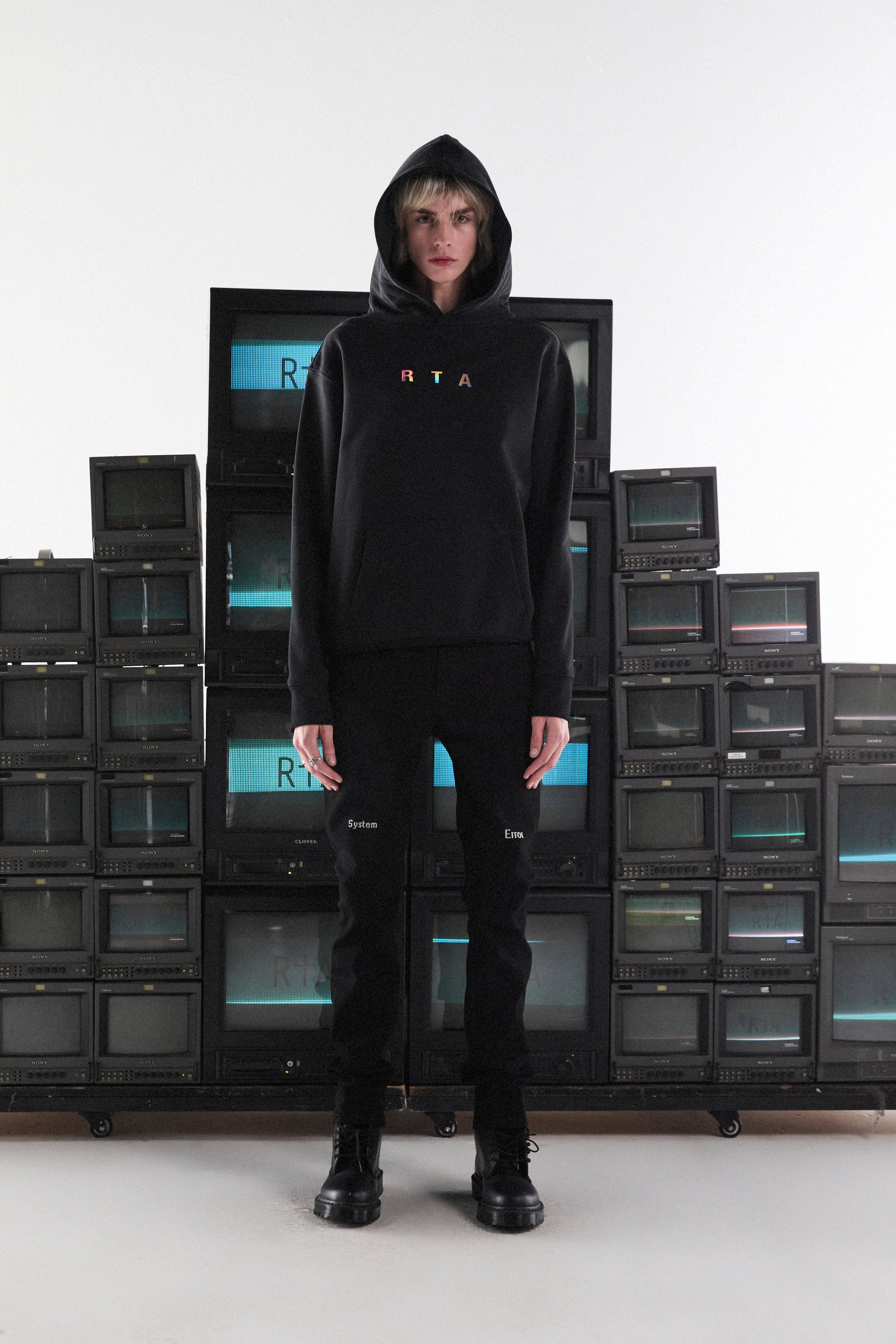 BRYANT SKINNY JEAN | BLACK HOLOGRAM DIGITAL CROSS