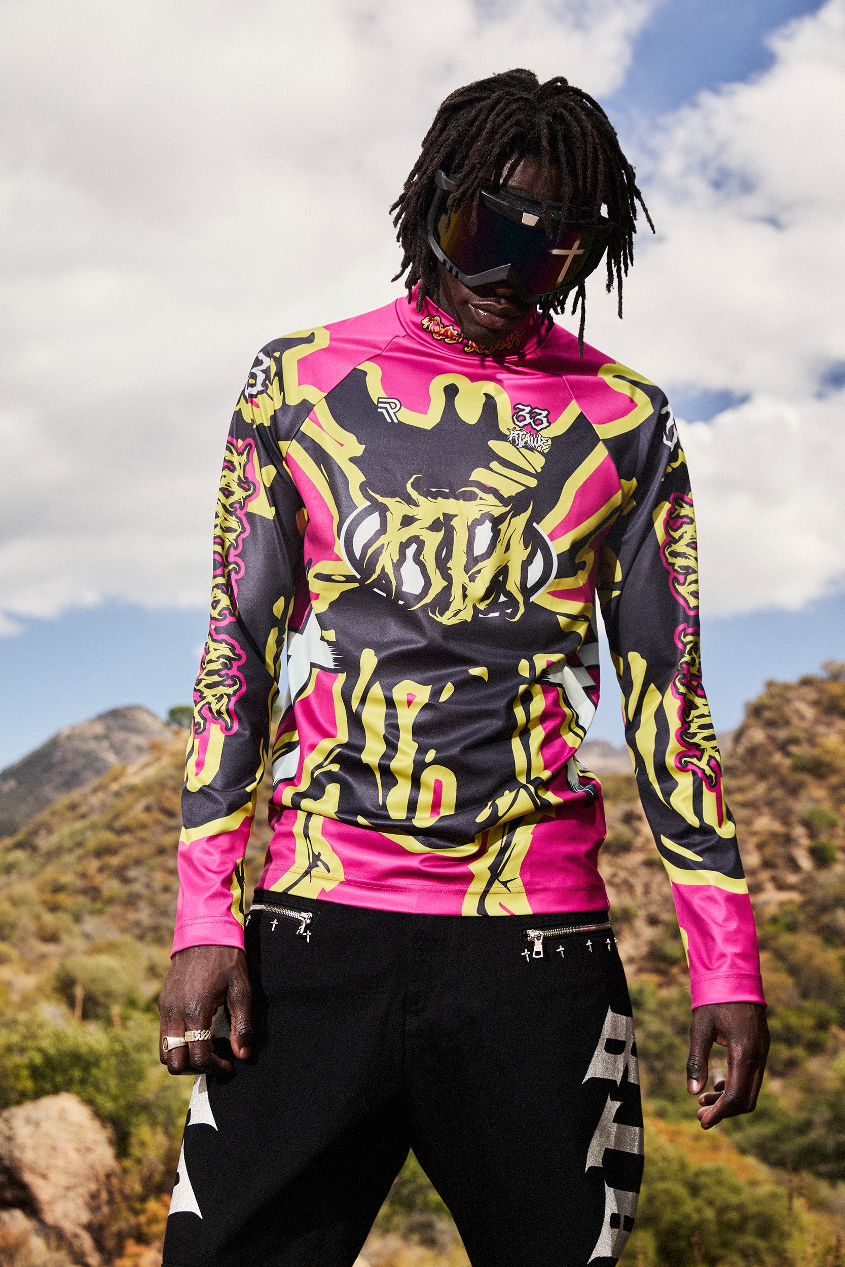 ILIAS MOCK NECK RACING SHIRT | FUCHSIA RACING BEETLE