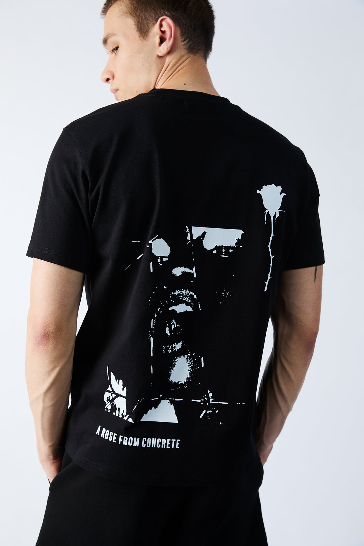 LIAM SHORT SLEEVE TEE | BLACK ROSE