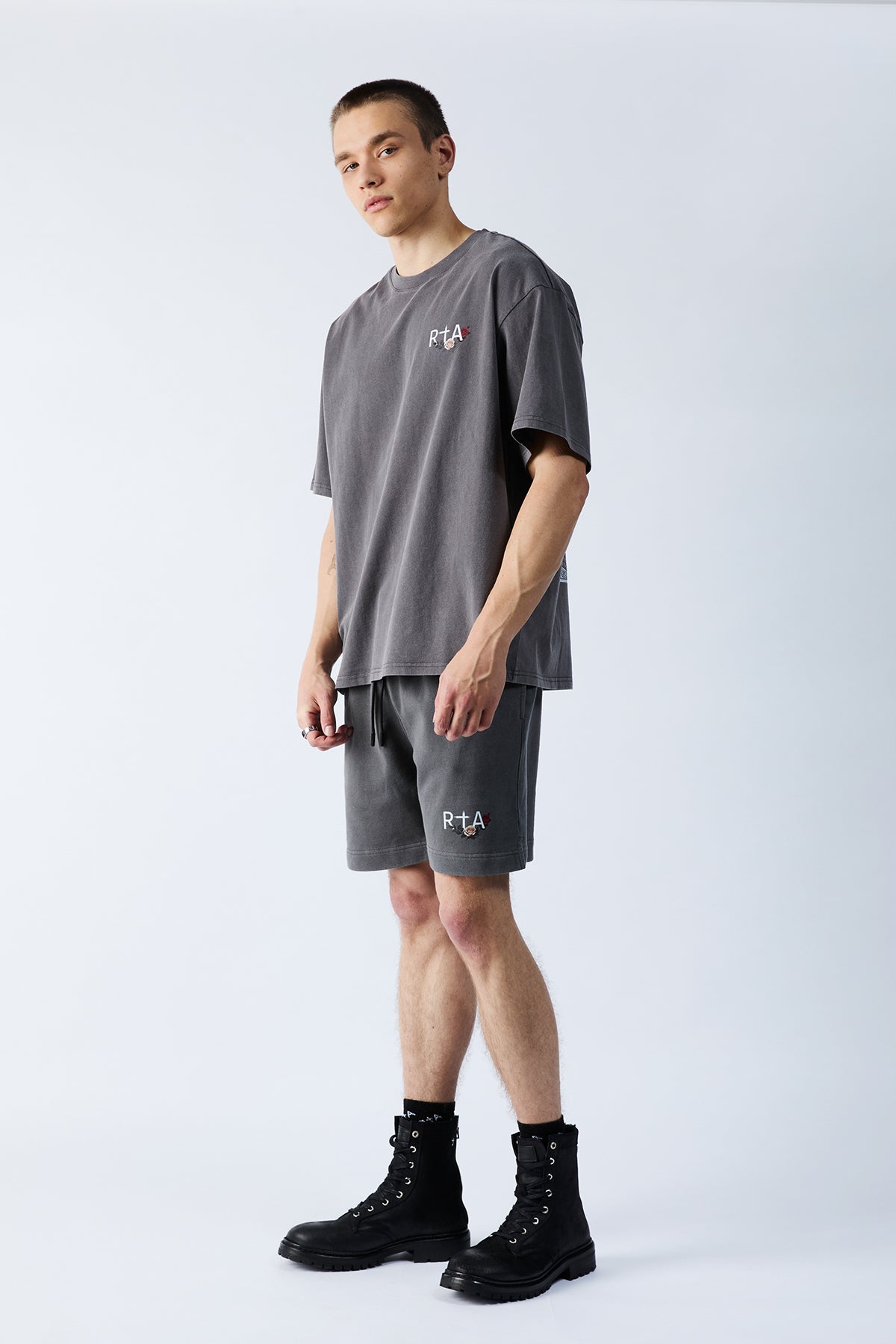 CLYDE ELASTICATED SHORT | VINTAGE BLACK ROSE