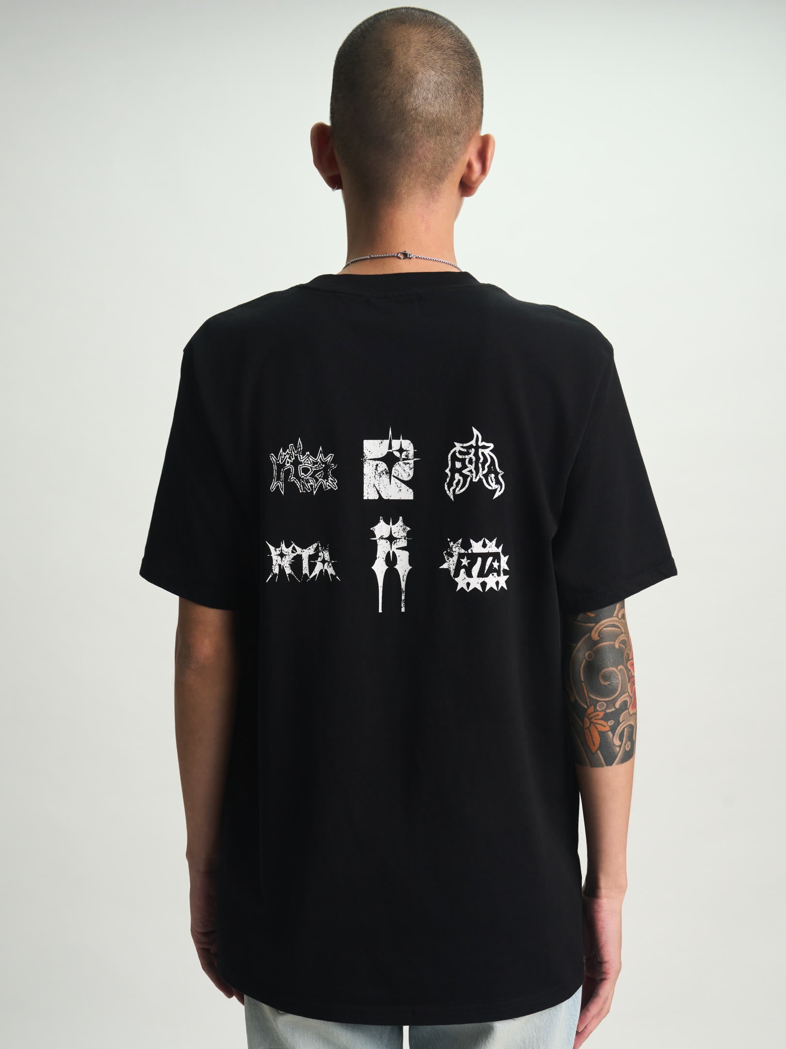 LIAM SHORT SLEEVE TEE | BLACK RAZOR TYPE