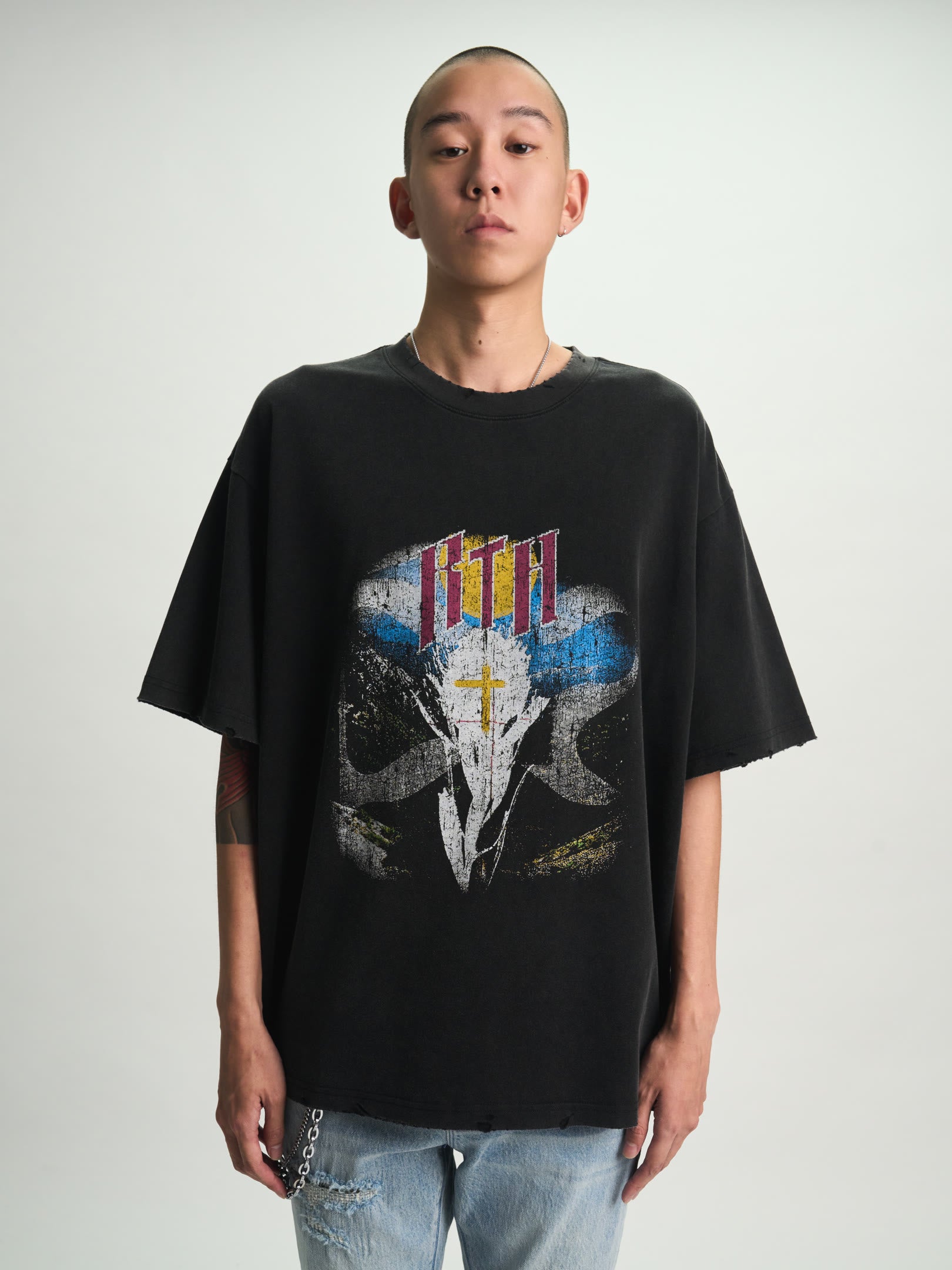 COLIN OVERSIZED SHORT SLEEVE TEE | BLACK SCENERY