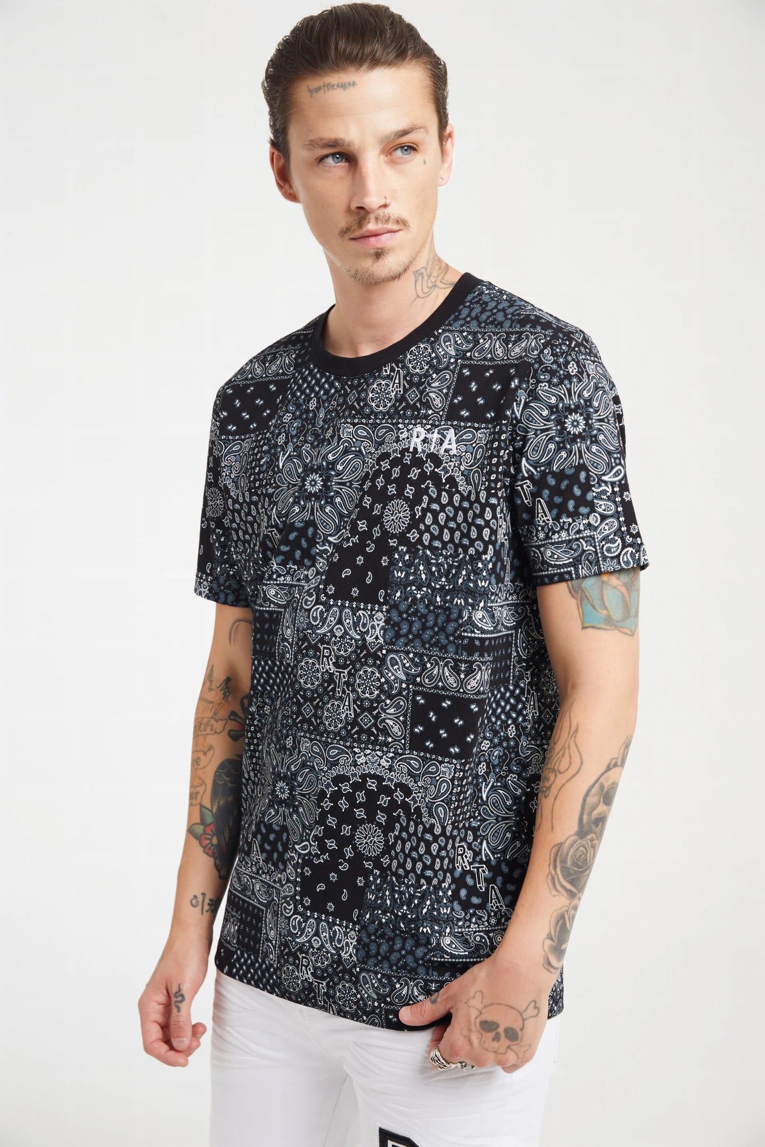 LIAM TEE | BLACK RTA BANDANA