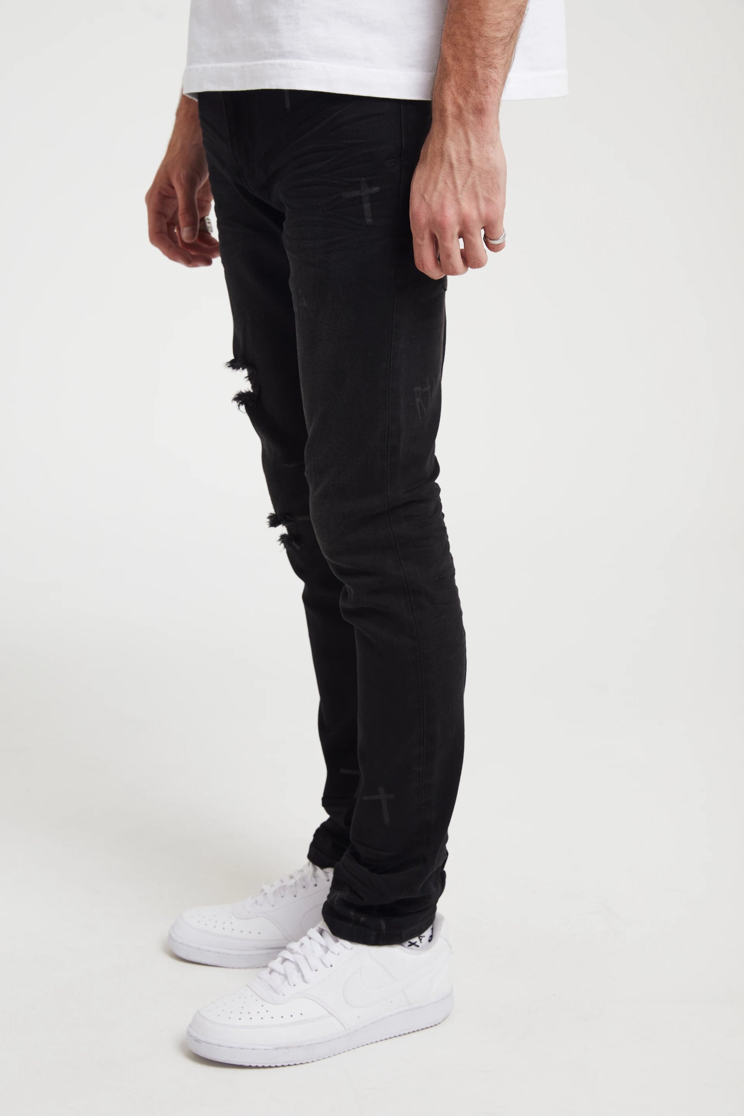 CLAYTON SKINNY JEAN | CHARCOAL CROSSES DISTRESSED