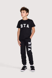 KIDS EWAN SWEATPANT | BLACK COLLEGIATE