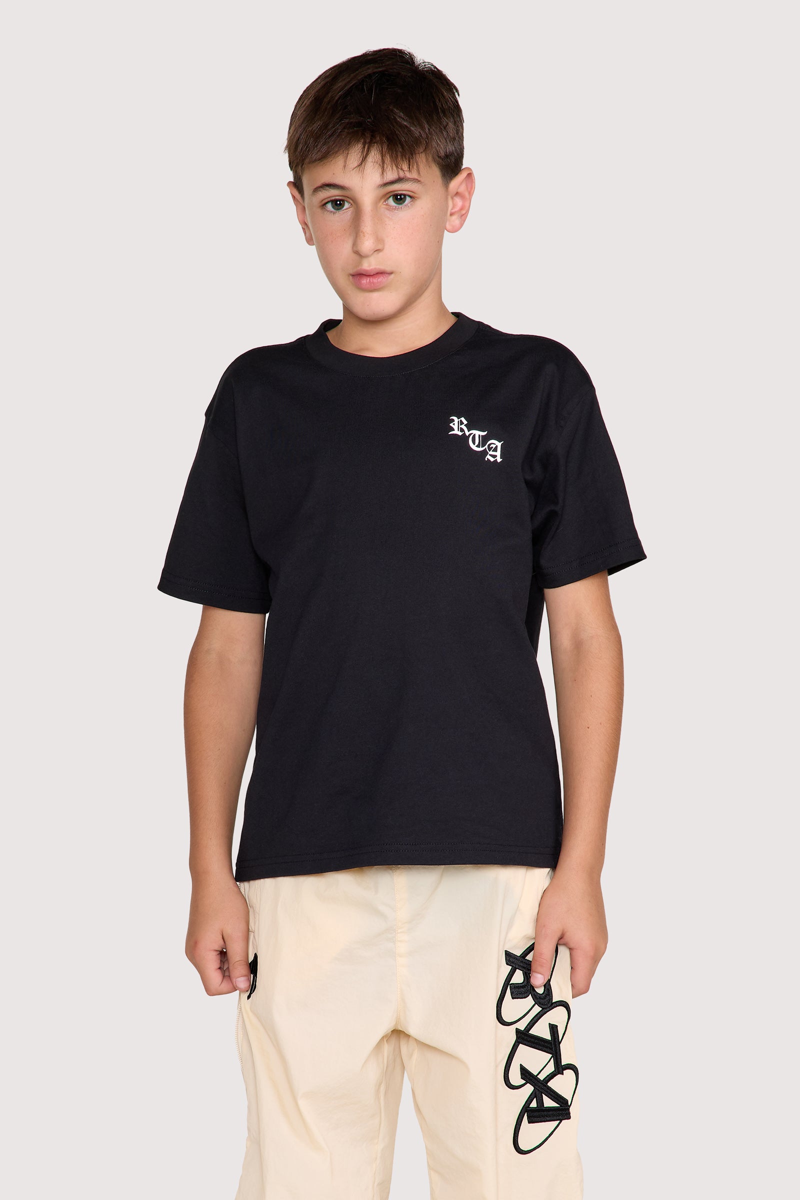 KIDS LAWSON SHORT SLEEVE TEE | BLACK OLD ENGLISH LA