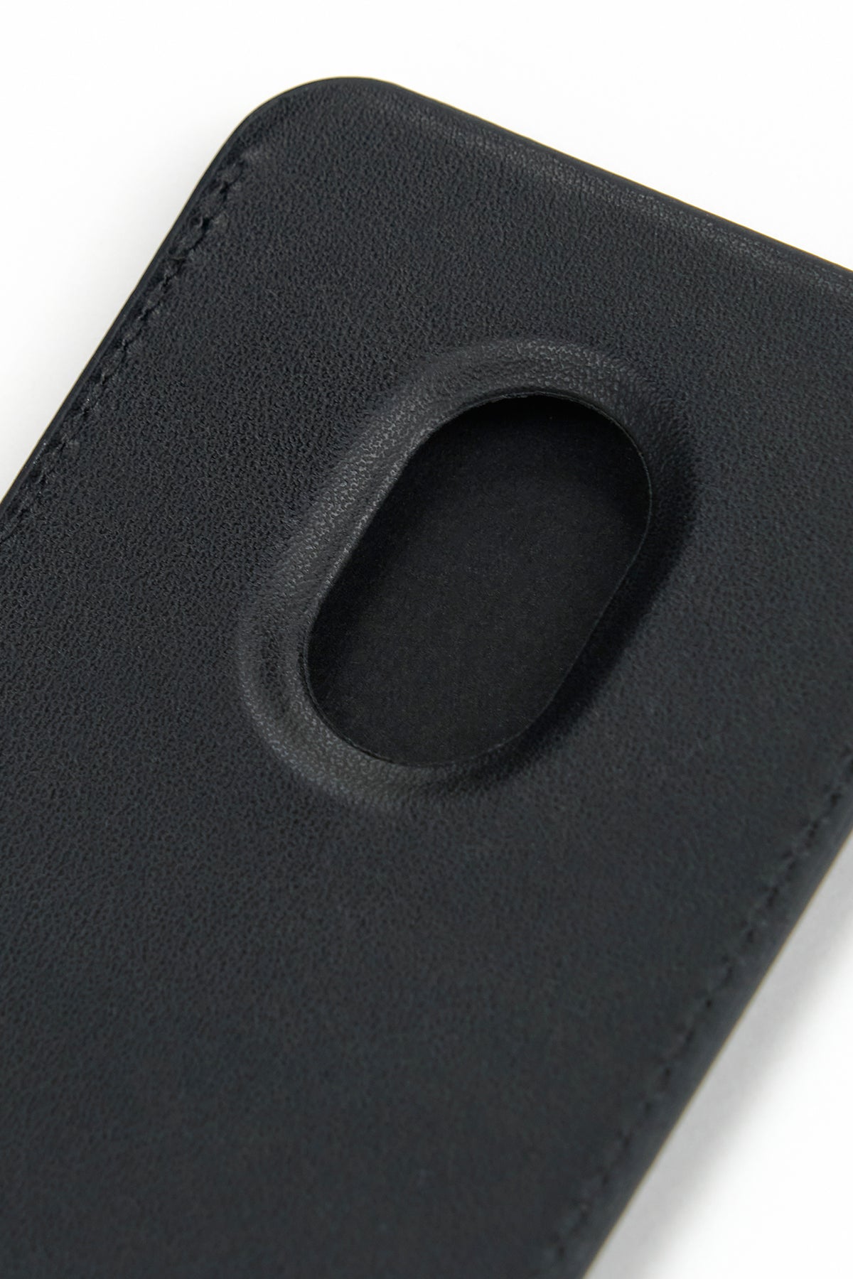 LEANDRO CARD HOLDER | BLACK CROSS