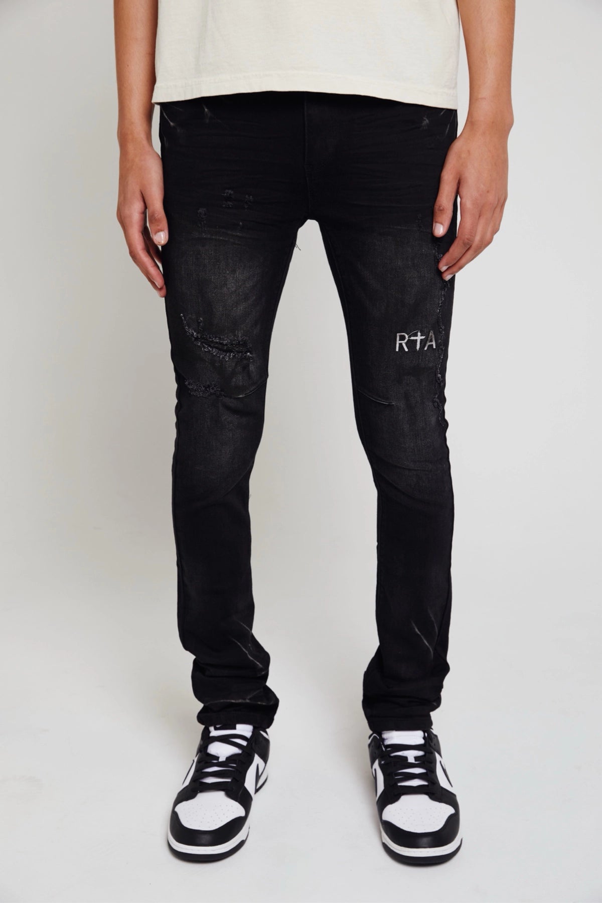 OLIVIER STACKED JEAN | WORN OUT BLACK