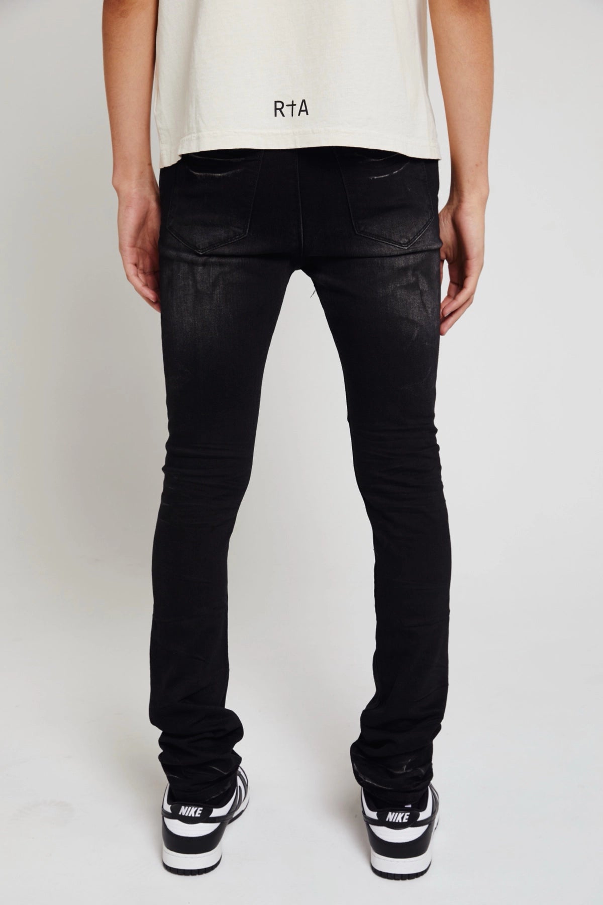 OLIVIER STACKED JEAN | WORN OUT BLACK