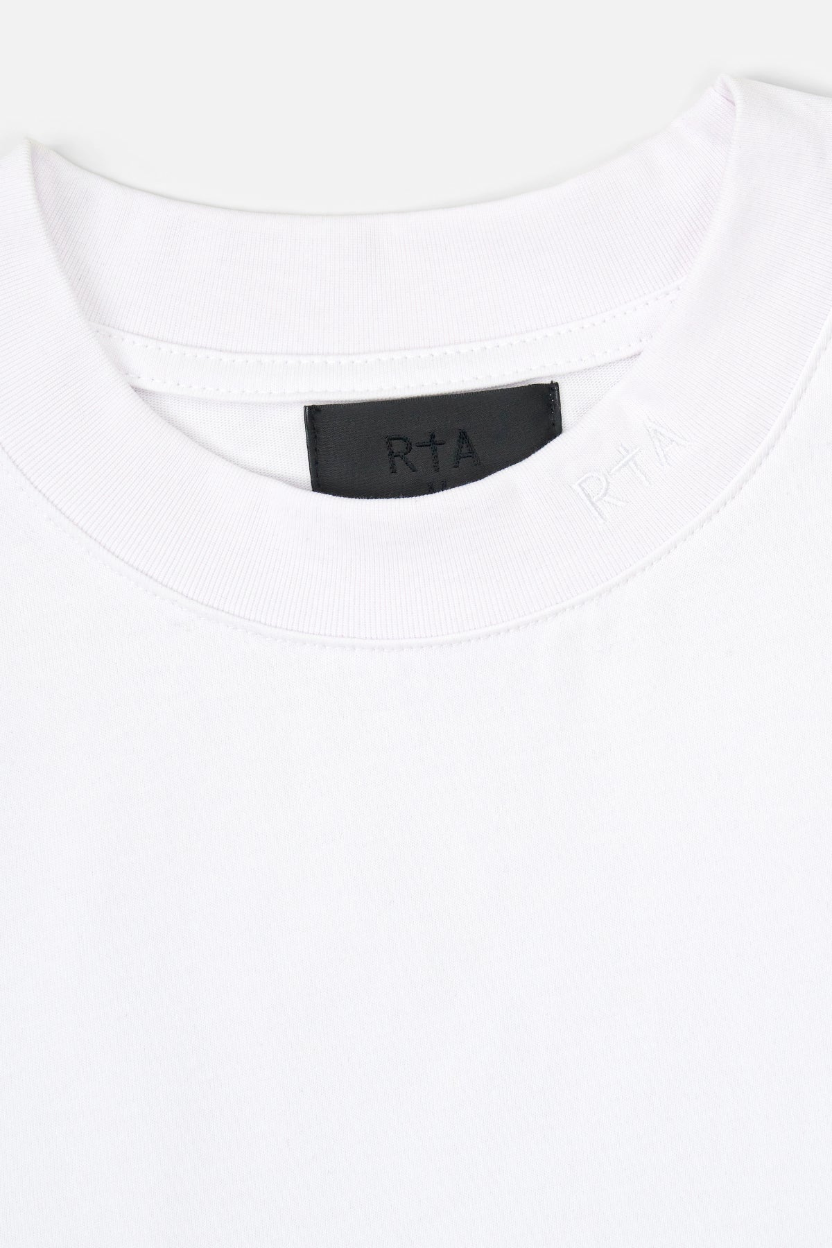 RICO MOCK NECK SHORT SLEEVE TEE | WHITE COLLAR LOGO