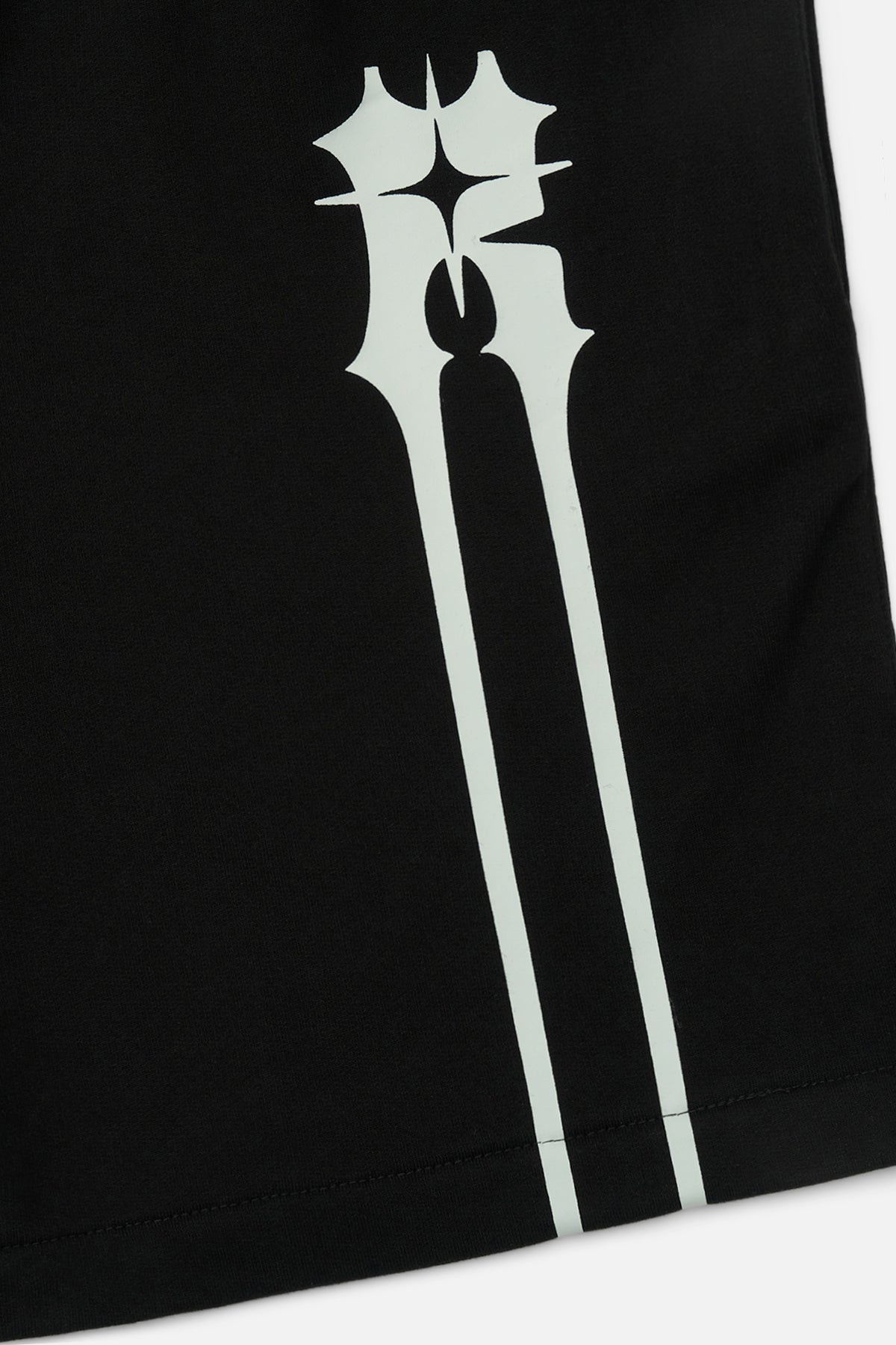 CLYDE SHORT | BLACK RAZOR R
