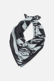 LEV BANDANA | BLACK SMOKE BEETLE