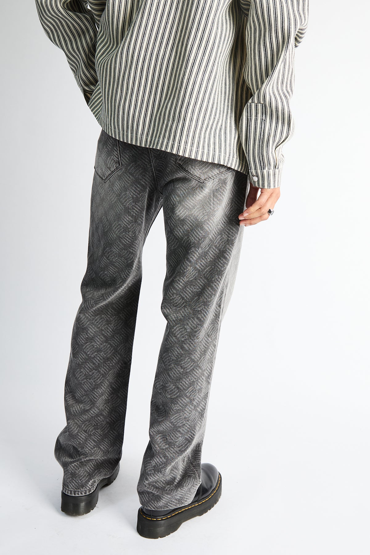 JONAS STRAIGHT LEG JEAN | ASH CHARCOAL METAL GRILL