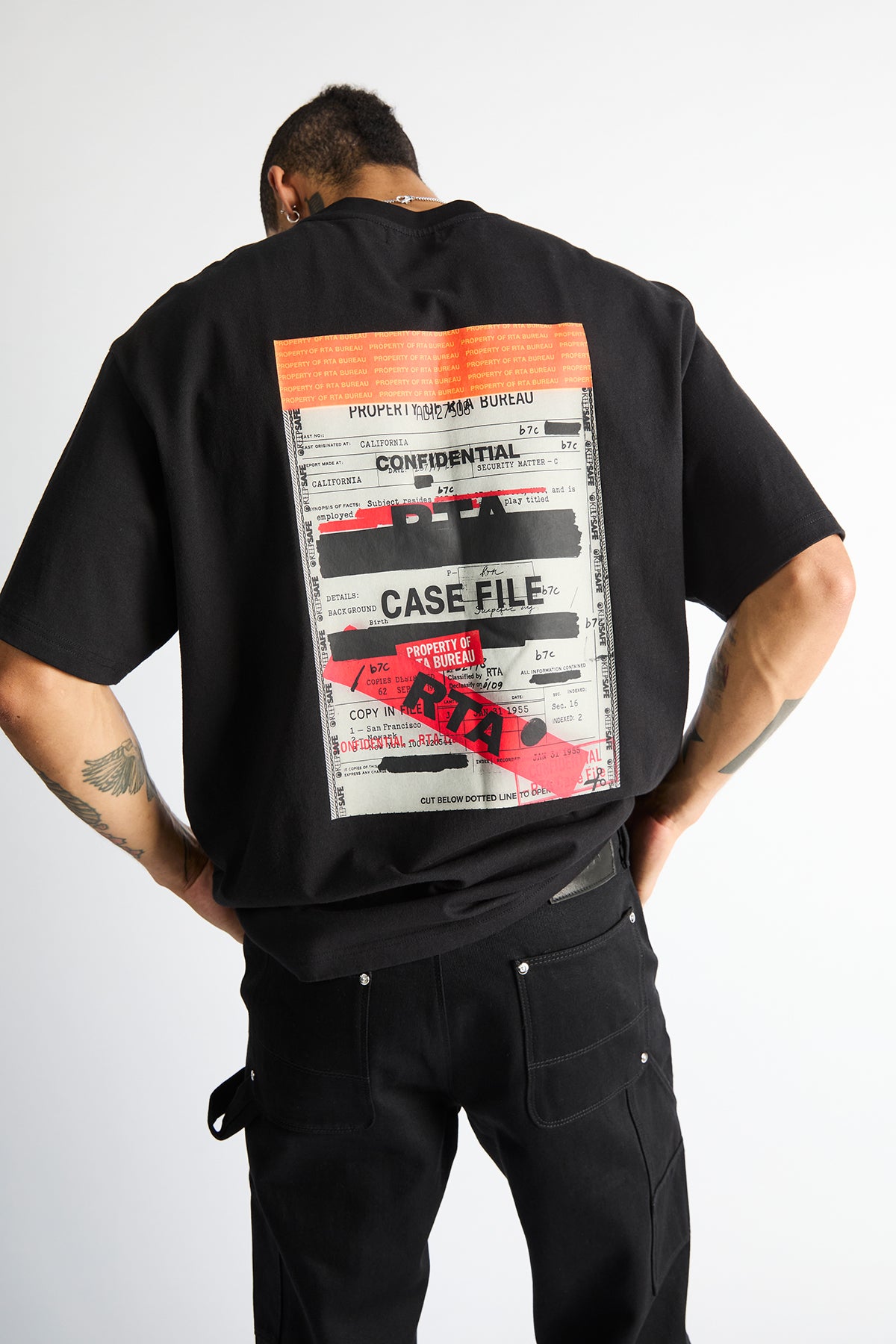 COLIN OVERSIZED SHORT SLEEVE TEE | BLACK CASE FILE