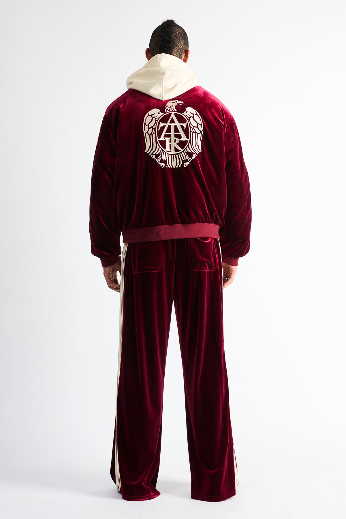 Luxen Baggy Sweatpants Burgundy Crest - On Model Back View, Eagle Crest Graphic Detail | RTA