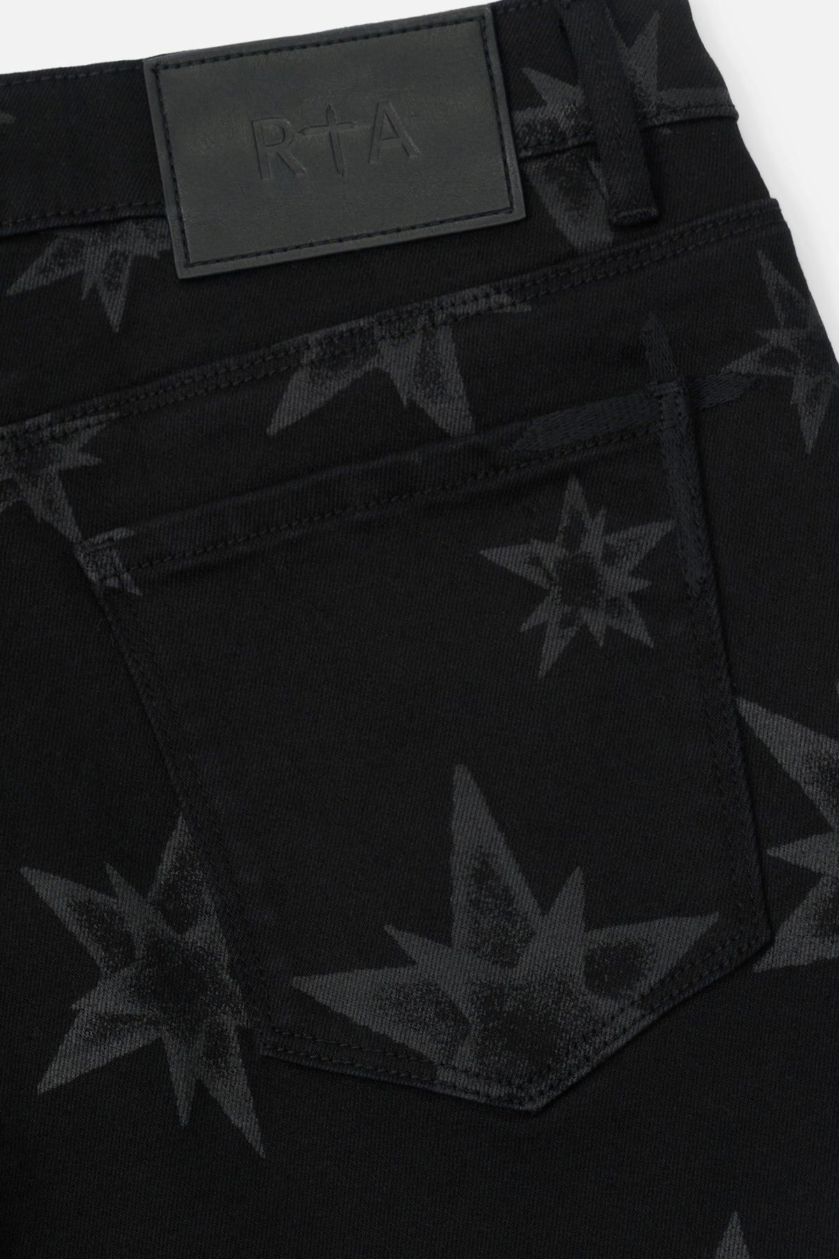 BRYANT SKINNY JEAN | BLACK ALL OVER STAR
