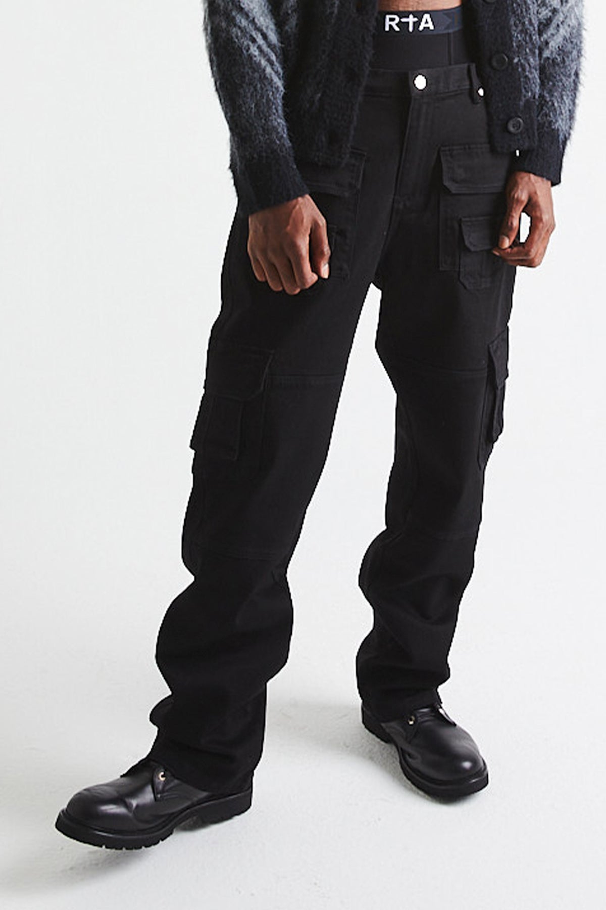 ROMAN | BLACK – RTA