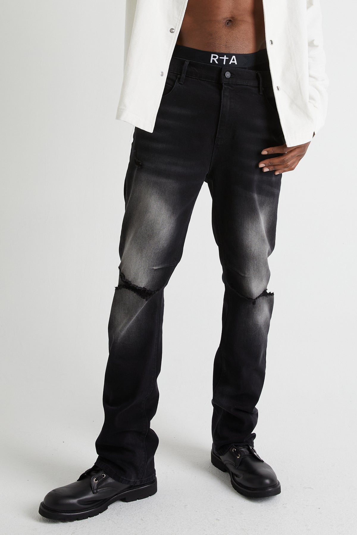 DENIS | FADED BLACK DISTRESSED