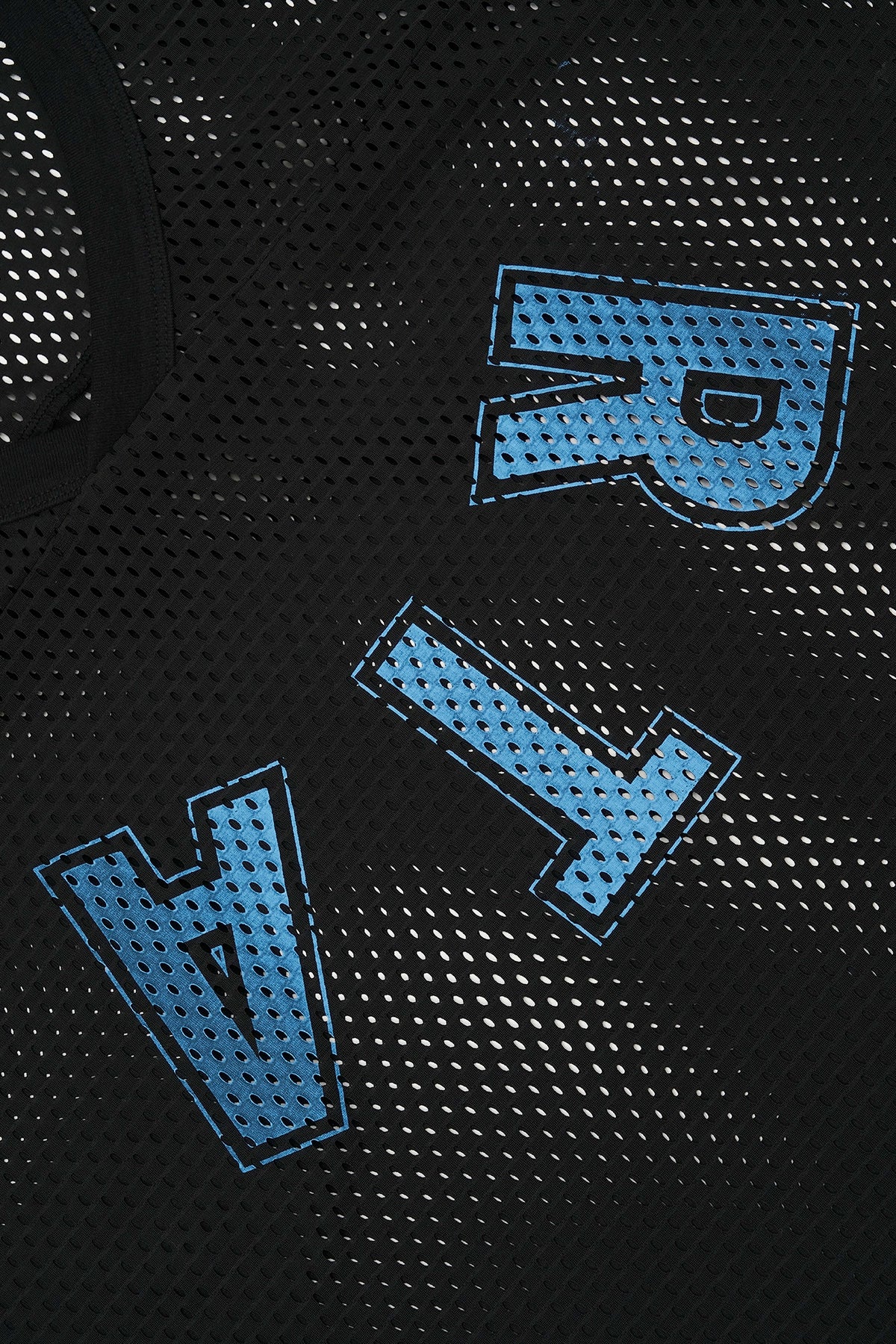 V-NECK SLEEVELESS MESH TEE | BLACK UPSIDE DOWN LOGO