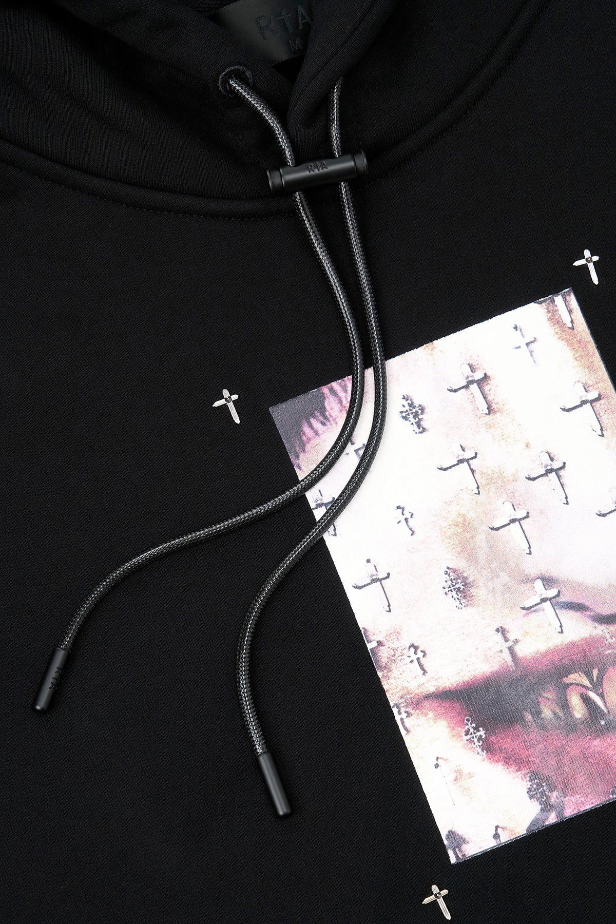 くろたです(*ˊᵕˋ*) Men's Black Cross Hoodie | RTA