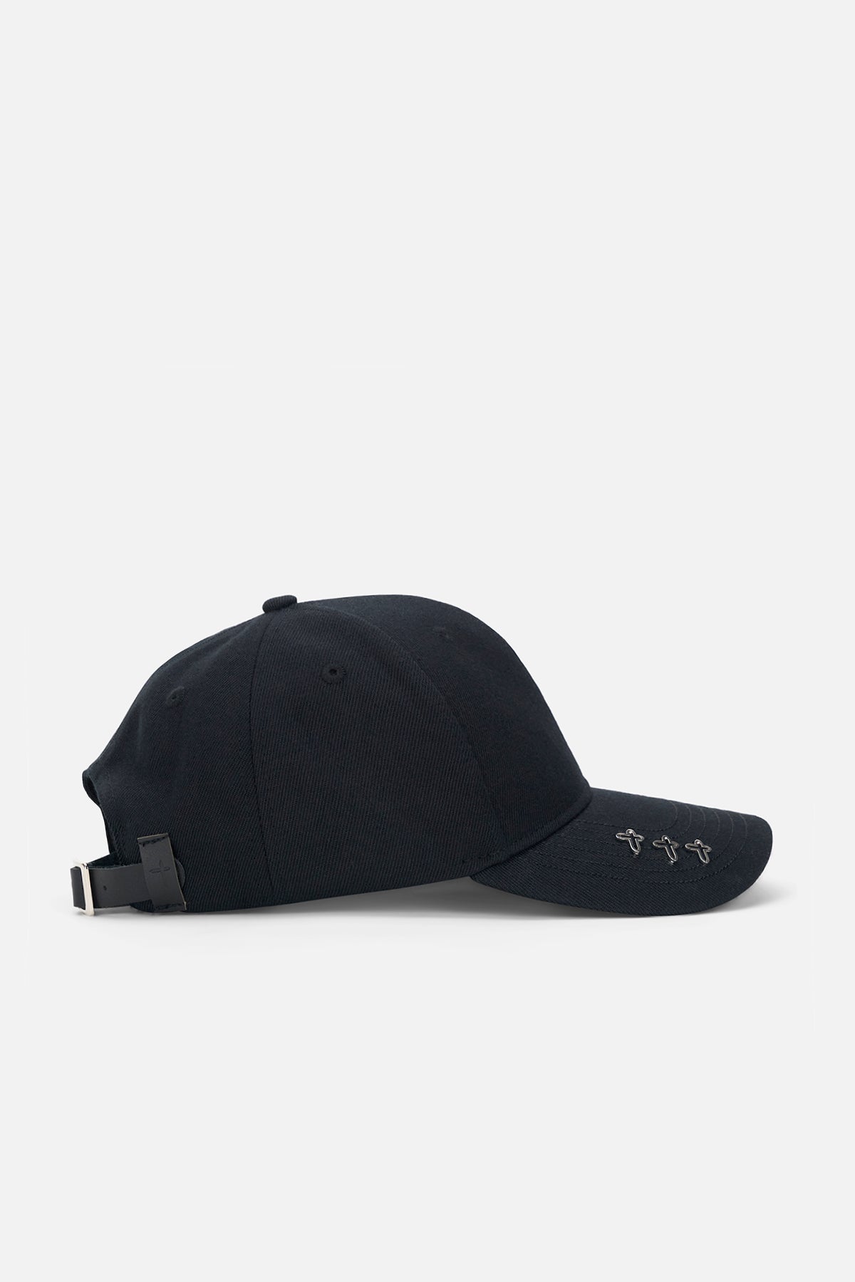 JACOB HAT | BLACK SILVER CROSS