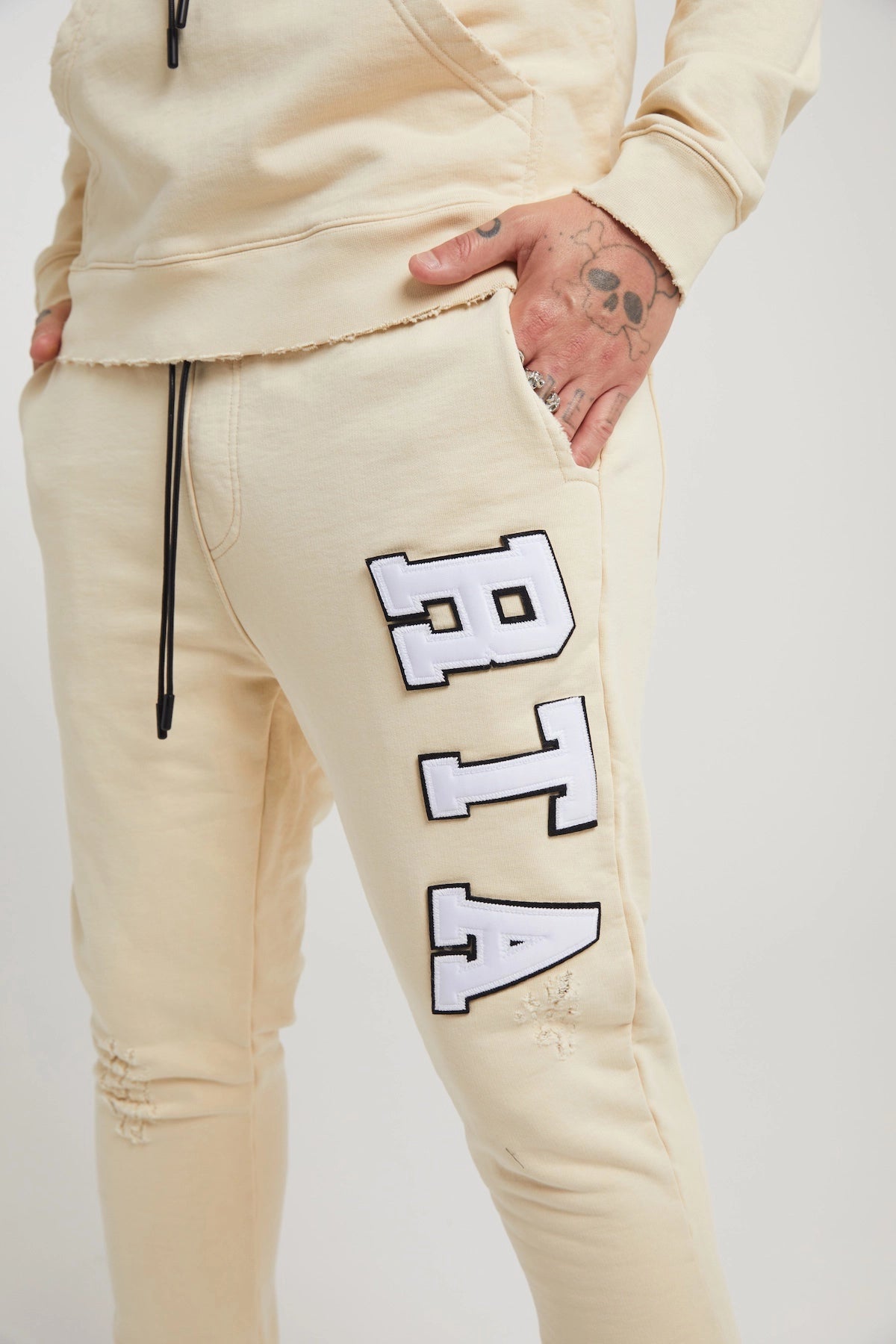 OWEN SWEATPANT | BEIGE COLLEGIATE