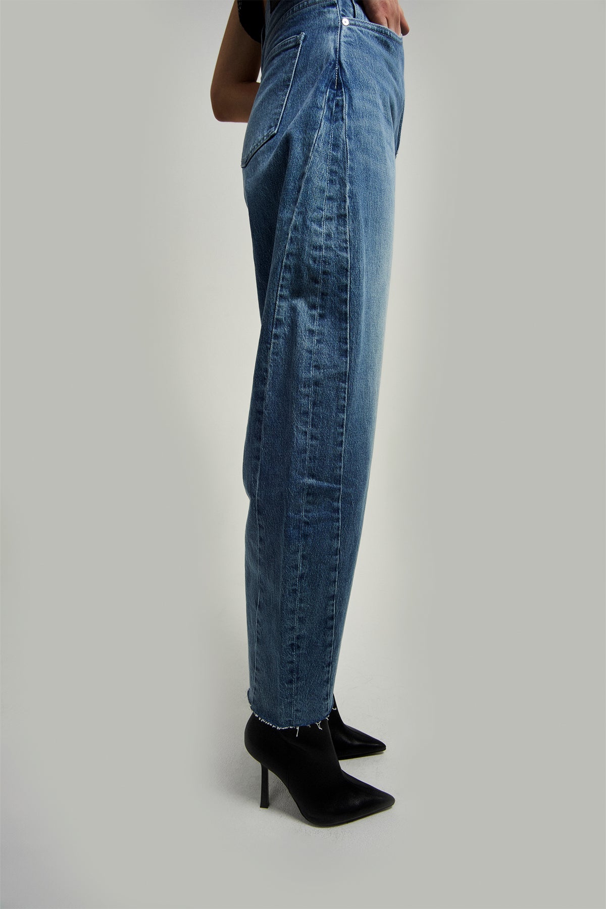 PENELOPE BARREL JEAN  | MEDIUM WASH