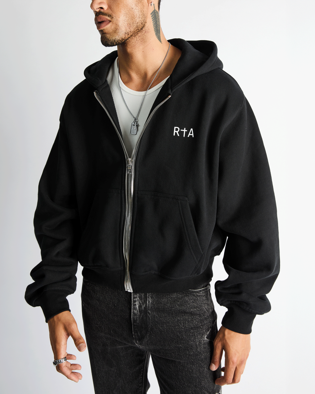 hoodies & sweatshirts