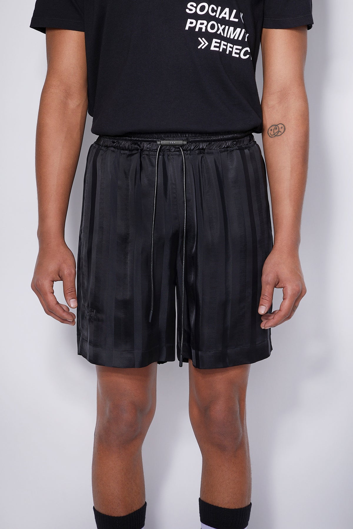 CLYDE SHORT | BLACK STRIPED