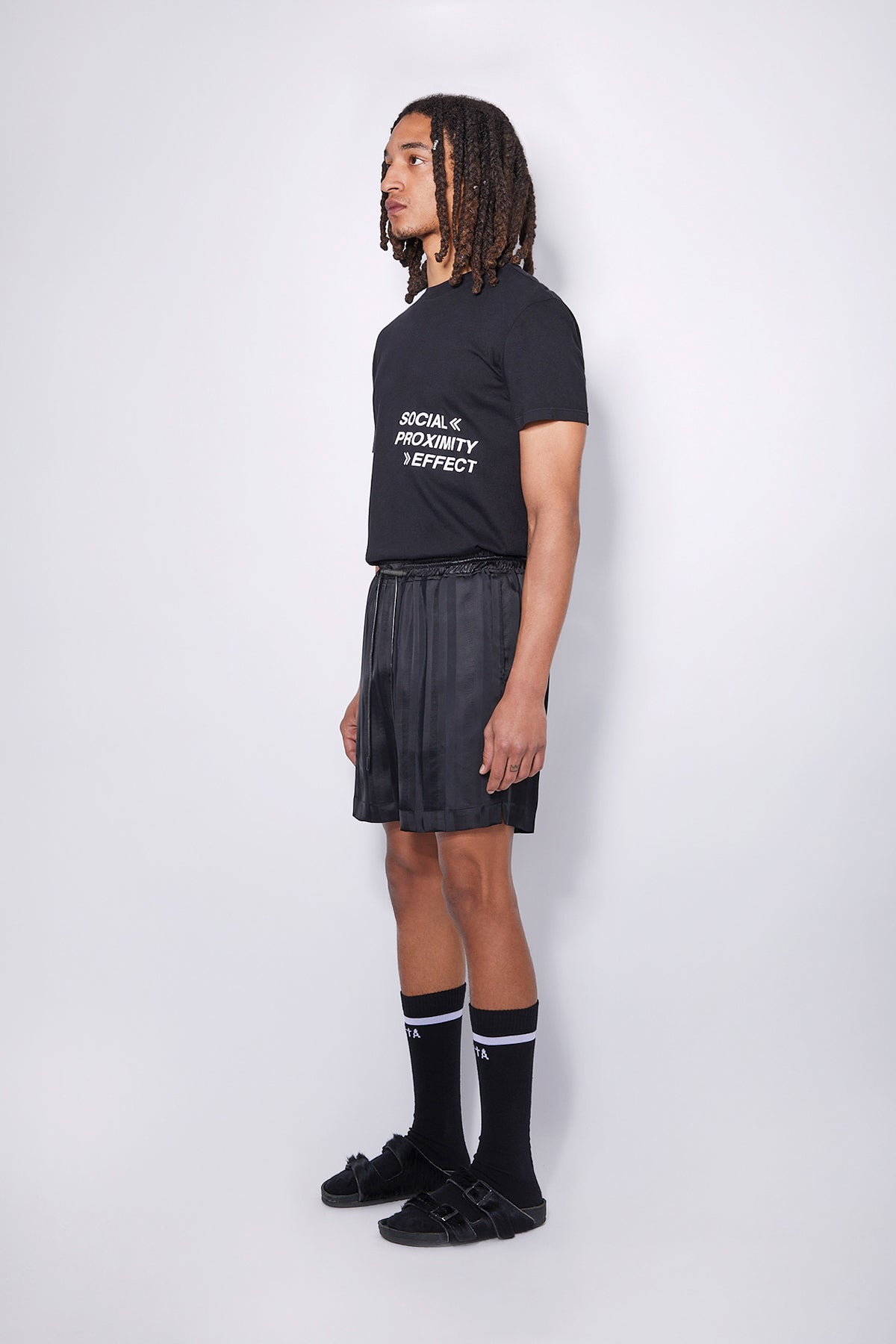 CLYDE SHORT | BLACK STRIPED