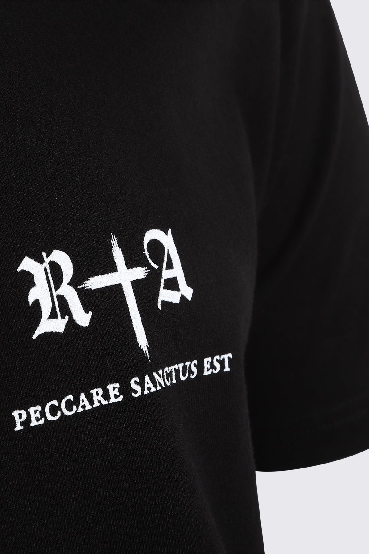 LIAM TEE | BLACK LATIN LOGO